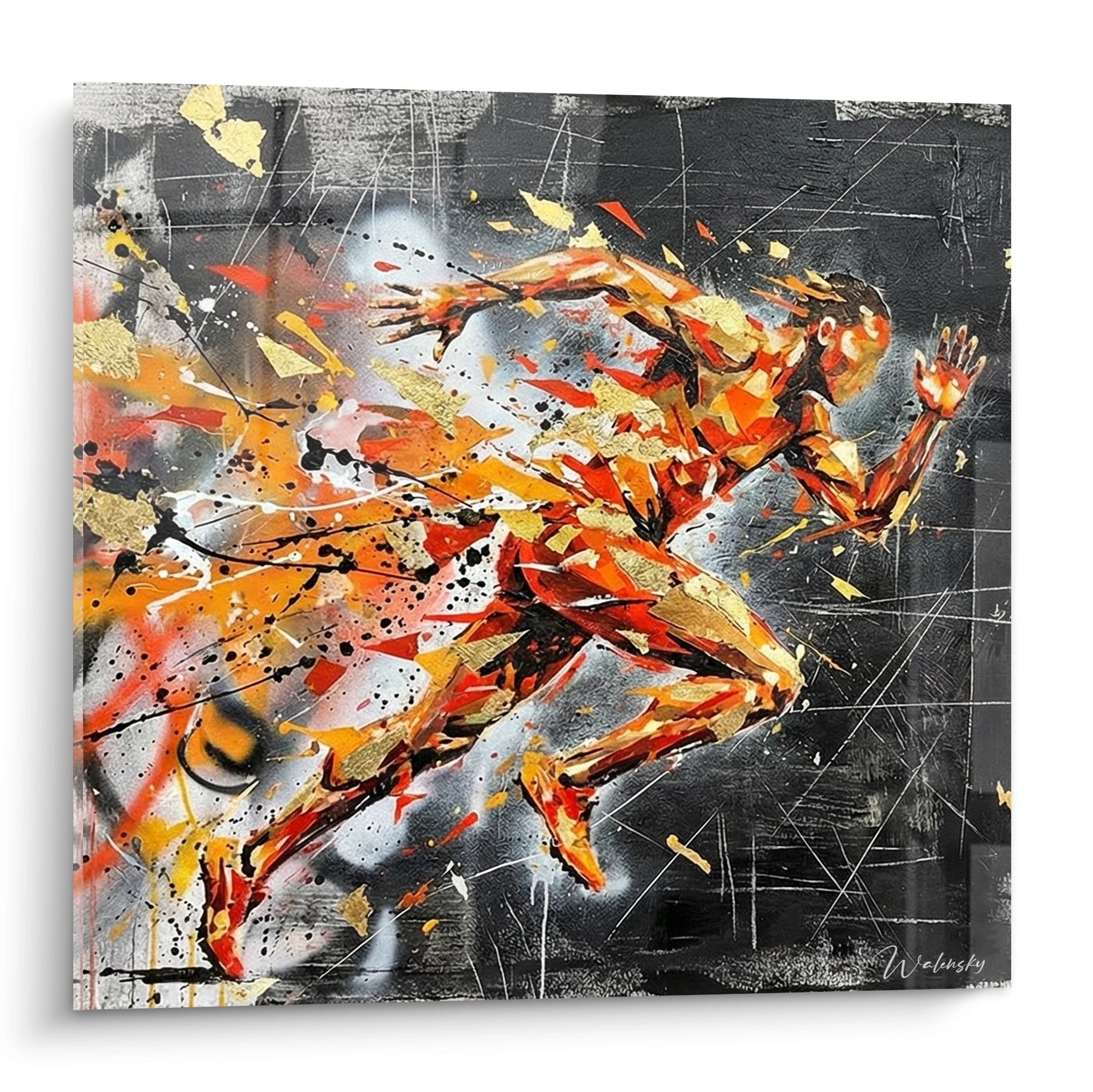 Abstraktes Wandbild eines Läufers in dynamischer Bewegung mit orangen und roten Farbspritzern auf dunklem Grund