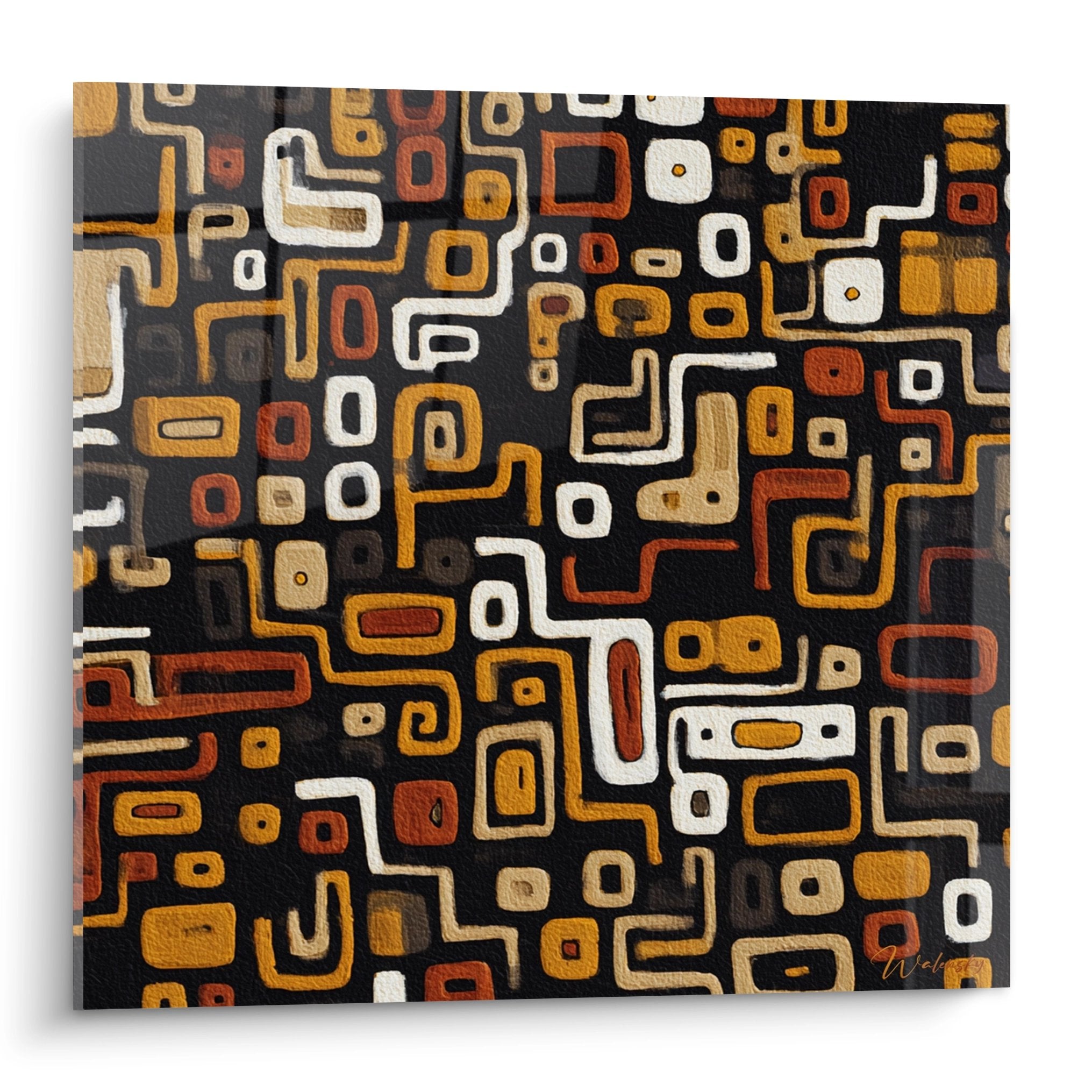 Abstraktes Wandbild mit geometrischen afrikanischen Mustern in Erdtönen auf schwarzem Hintergrund