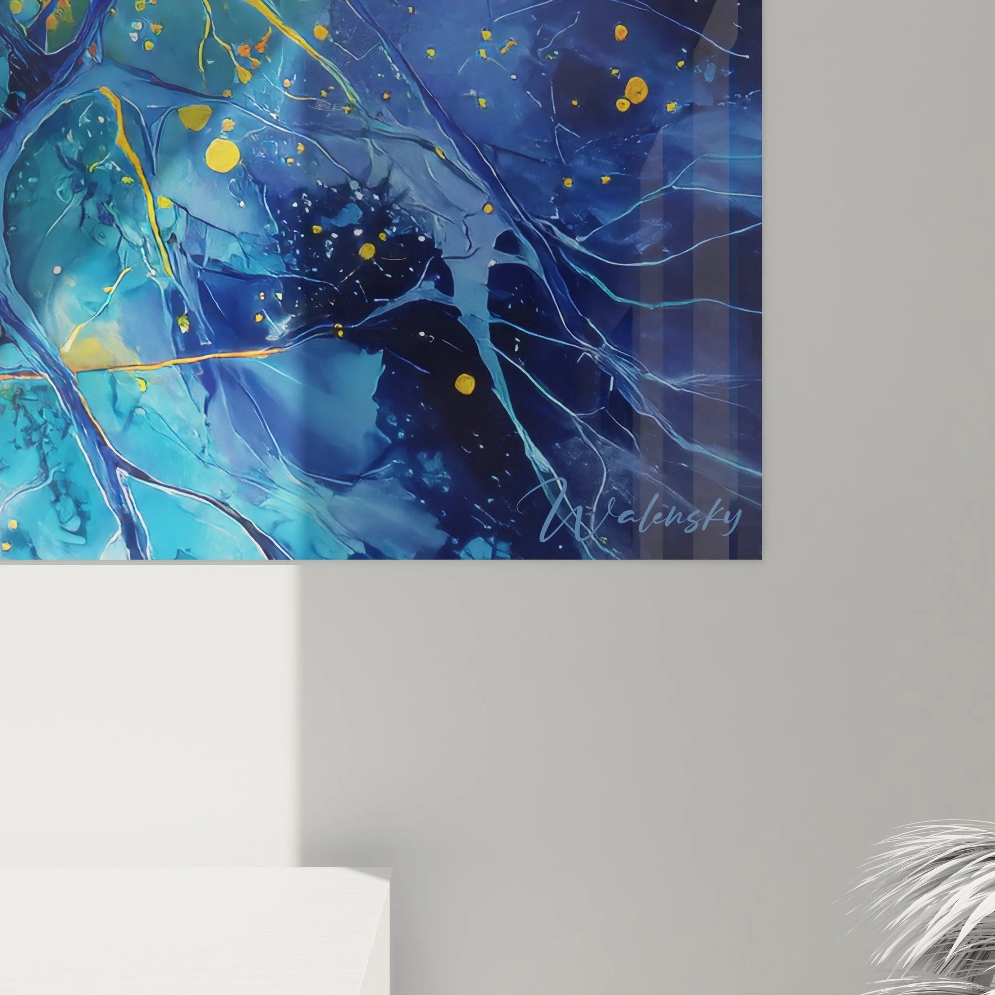 Gesamtansicht des abstrakten Neuronen Wandbilds mit komplexen neuronalen Strukturen