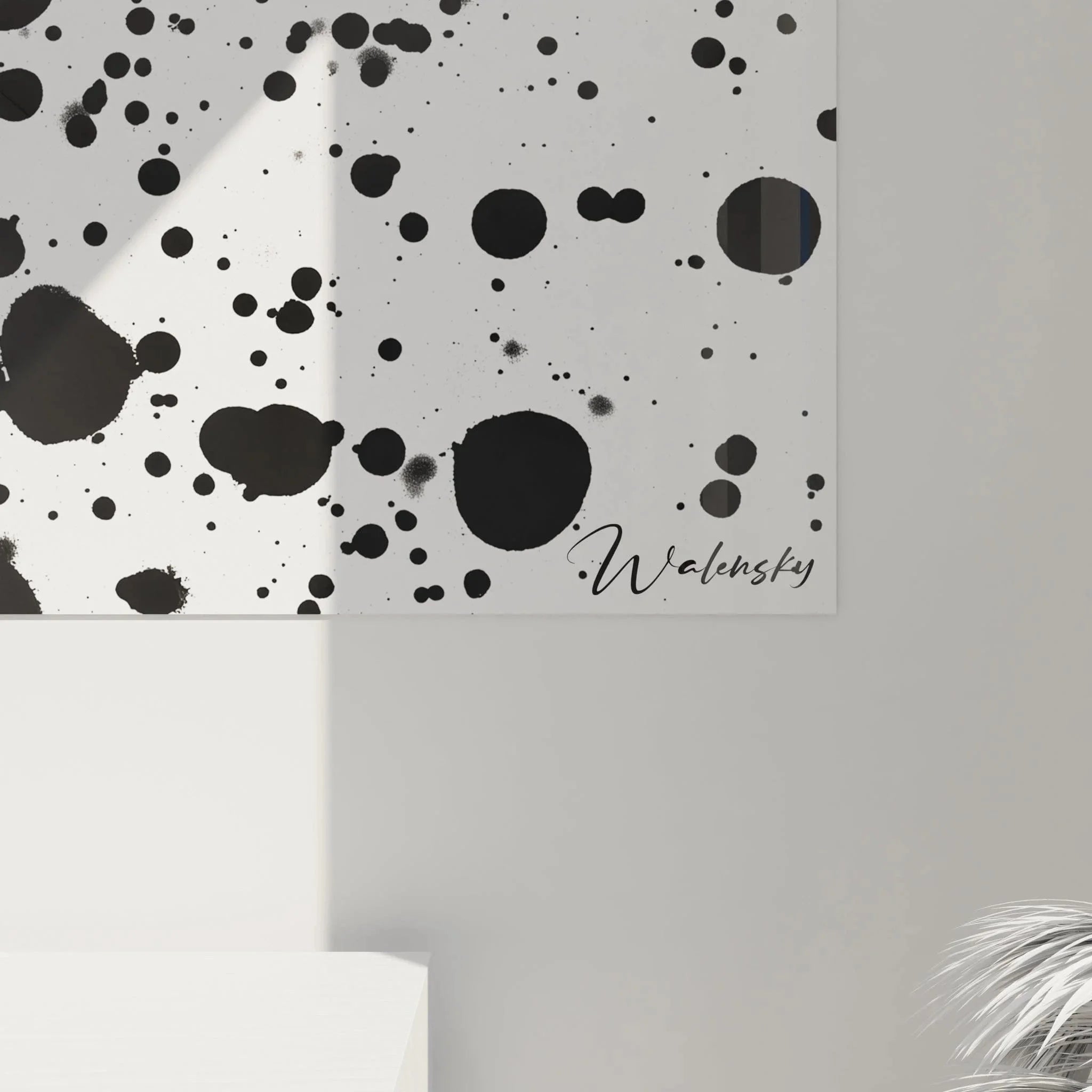 Gesamtansicht des abstrakten Punktmusters, vollständige Darstellung der schwarz-weißen Wandkunst Komposition