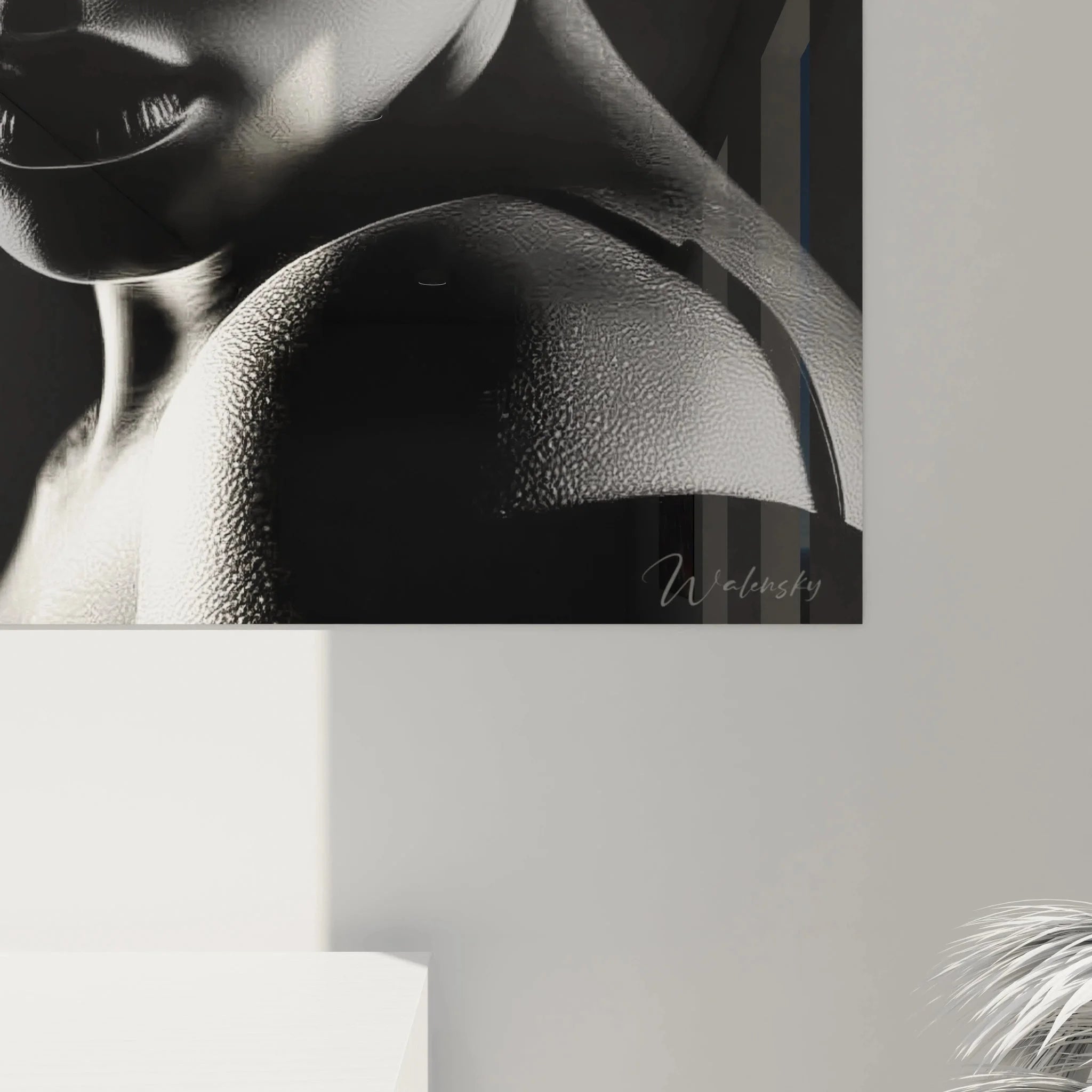 Gesamtansicht des Fashion Wandbildes Frau mit Sonnenbrille in schwarz-weiß Glamour Stil