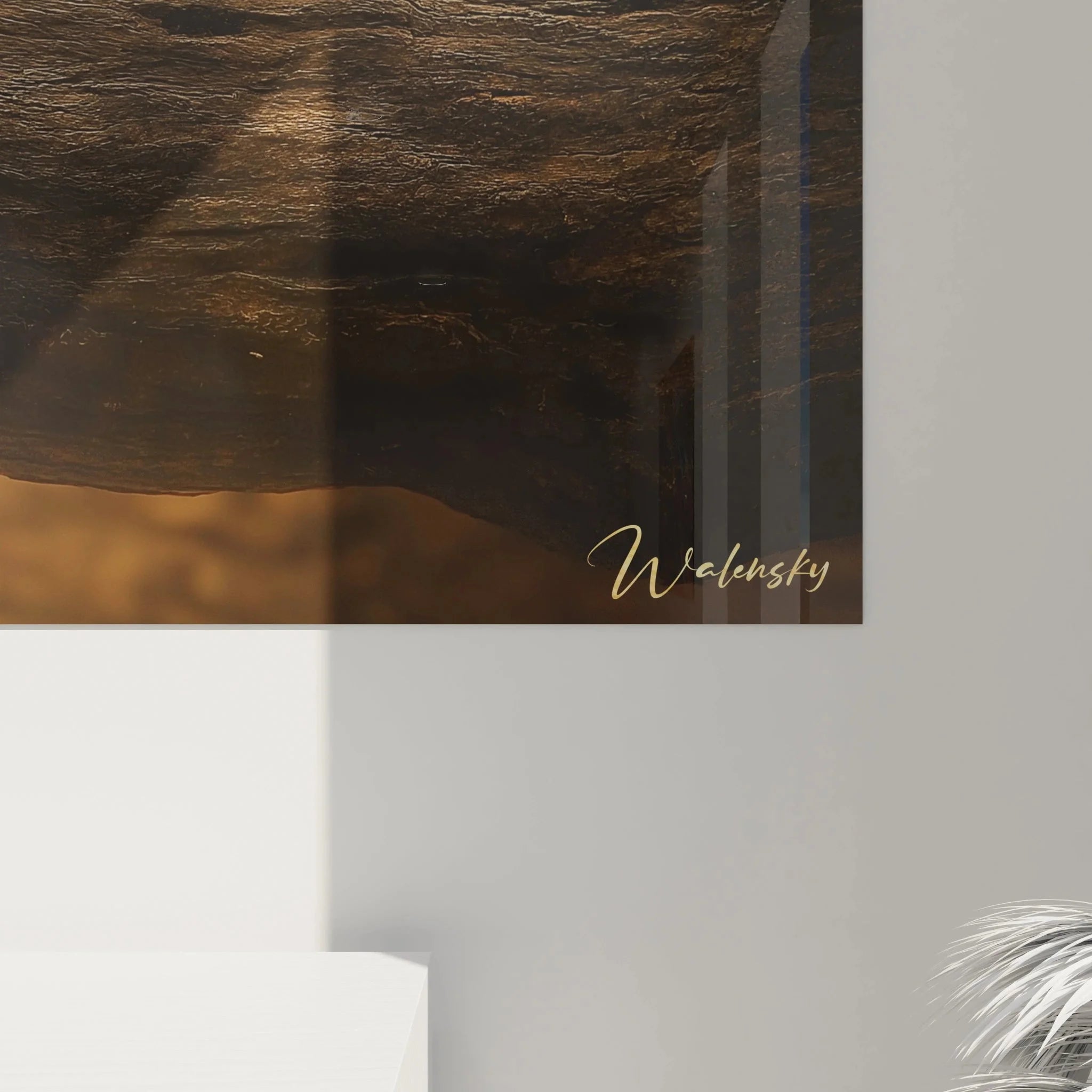 Gesamtansicht Leinwandbild ruhende Löwin in natürlicher Umgebung - Tierwandbild