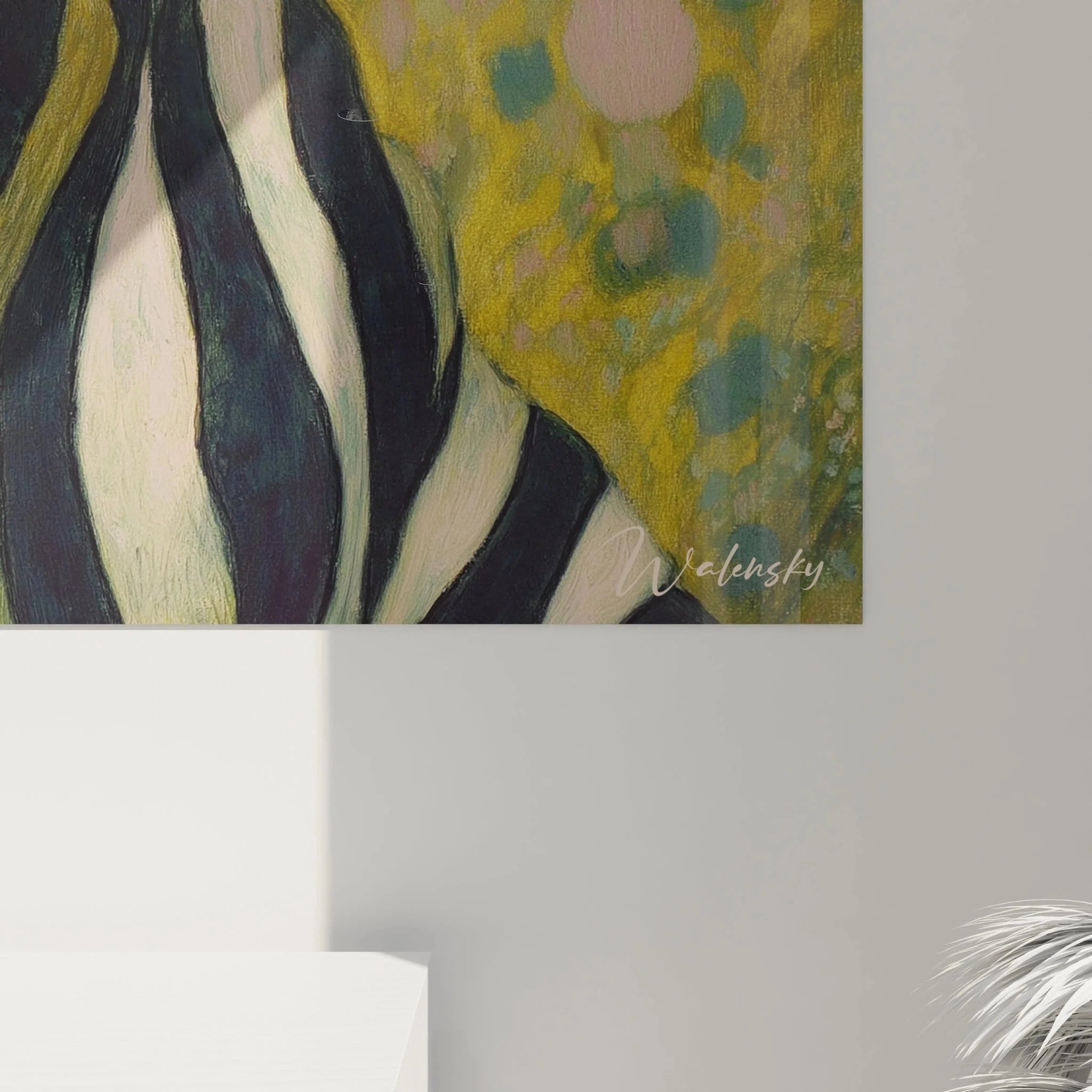 Gesamtansicht symbolistisches Wandbild mit mystischem Weisen, Blüten und geometrischen Mustern