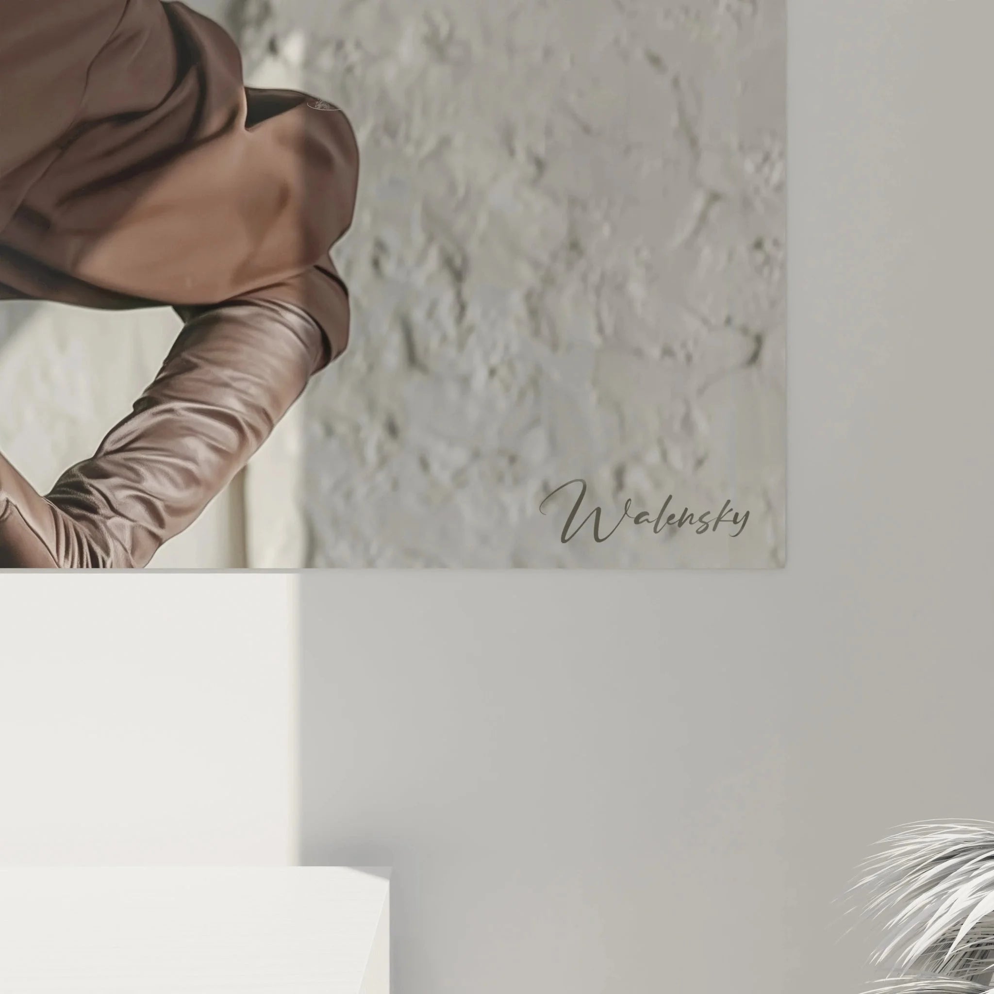 Gesamtansicht des stilvollen Wandbildes mit eleganter Dame in klassischer Pose