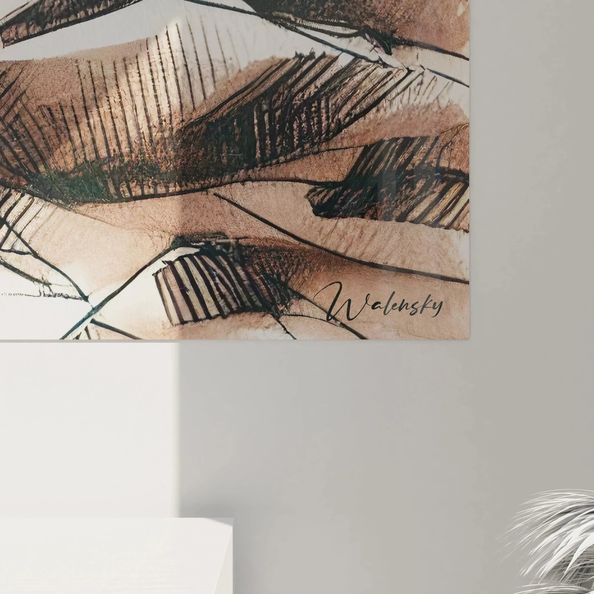 Gesamtansicht Wandbild moderne Körperkunst, abstrakte ruhende Figur in Braun- und Beigetönen