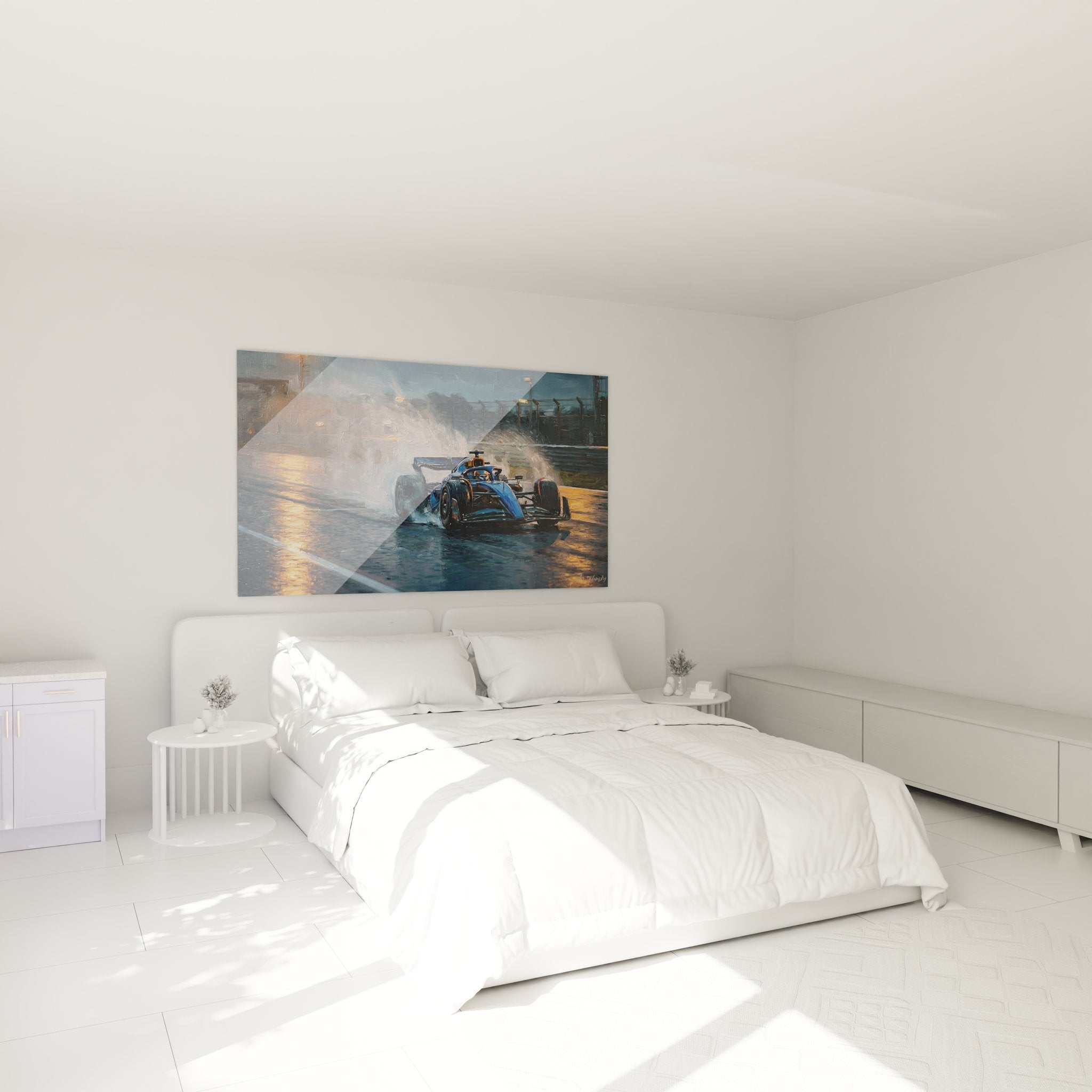 Formel 1 Regenrennen Wandbild haengt ueber Bett im modernen Schlafzimmer als Motorsport Dekoration