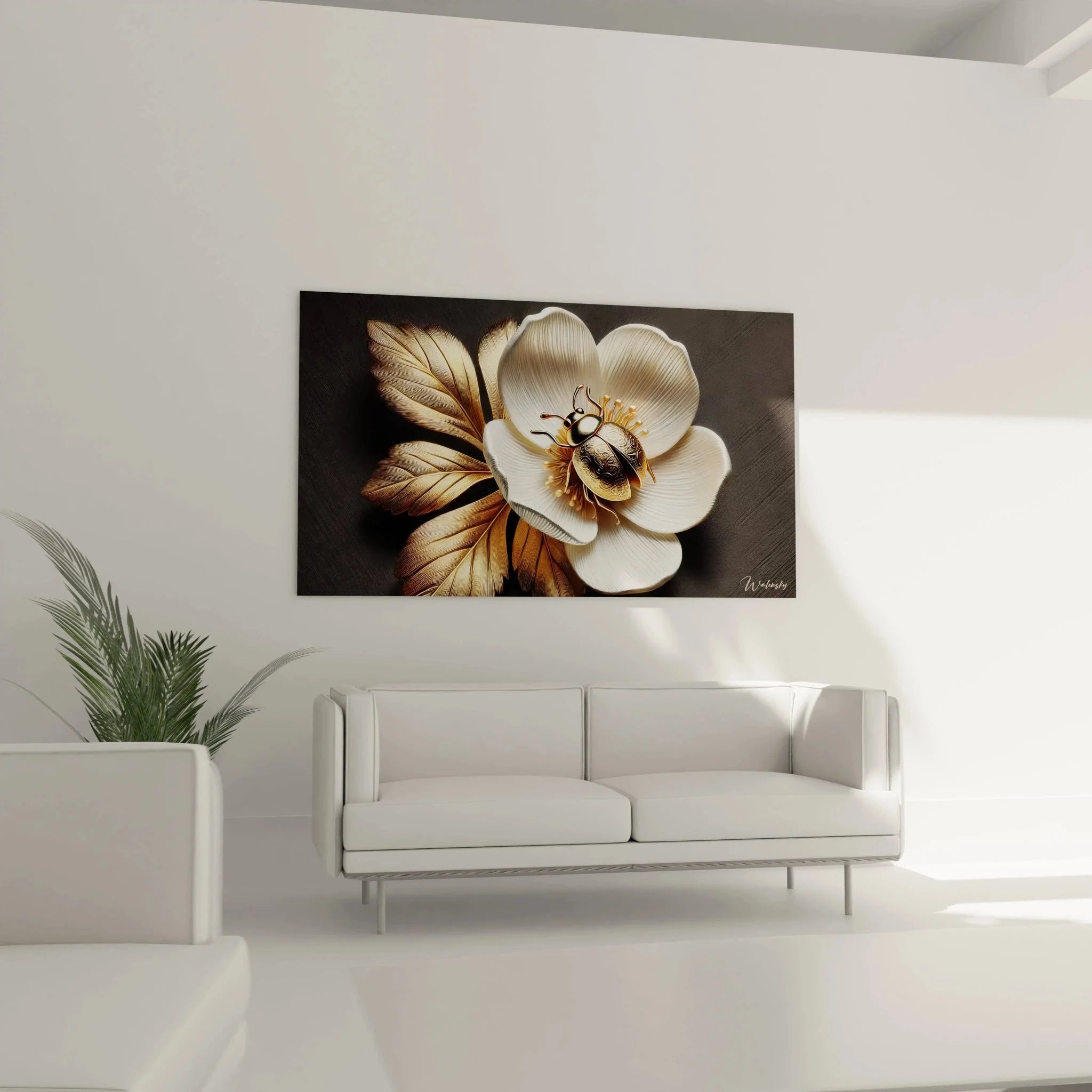 Detailansicht Marienkäfer Wanddekoration - bronze-goldener Käfer auf cremefarbener Blüte in Nahaufnahme