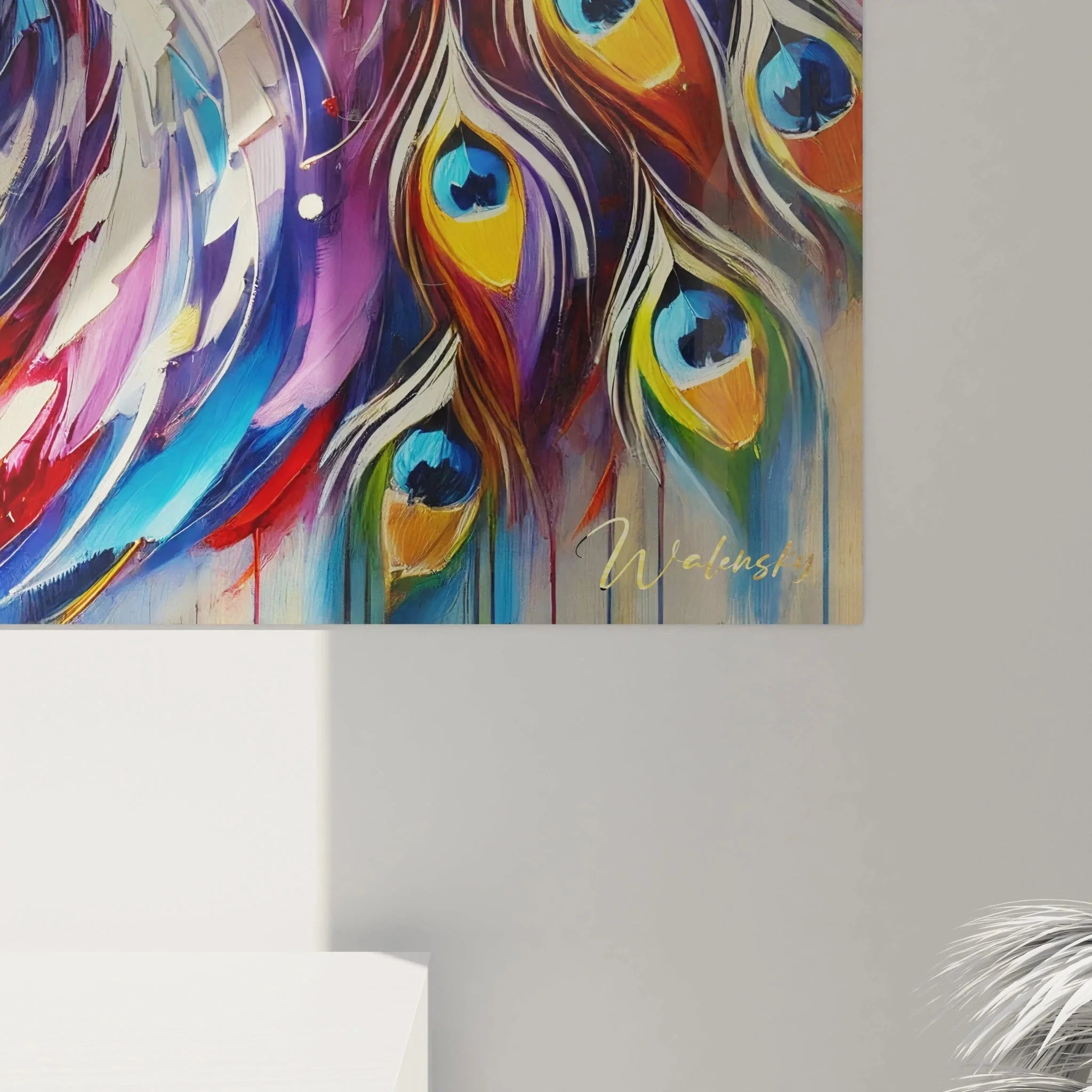 Gesamtansicht abstraktes Pfau Leinwandbild mit dynamischer Pfauenfeder Komposition Wandkunst