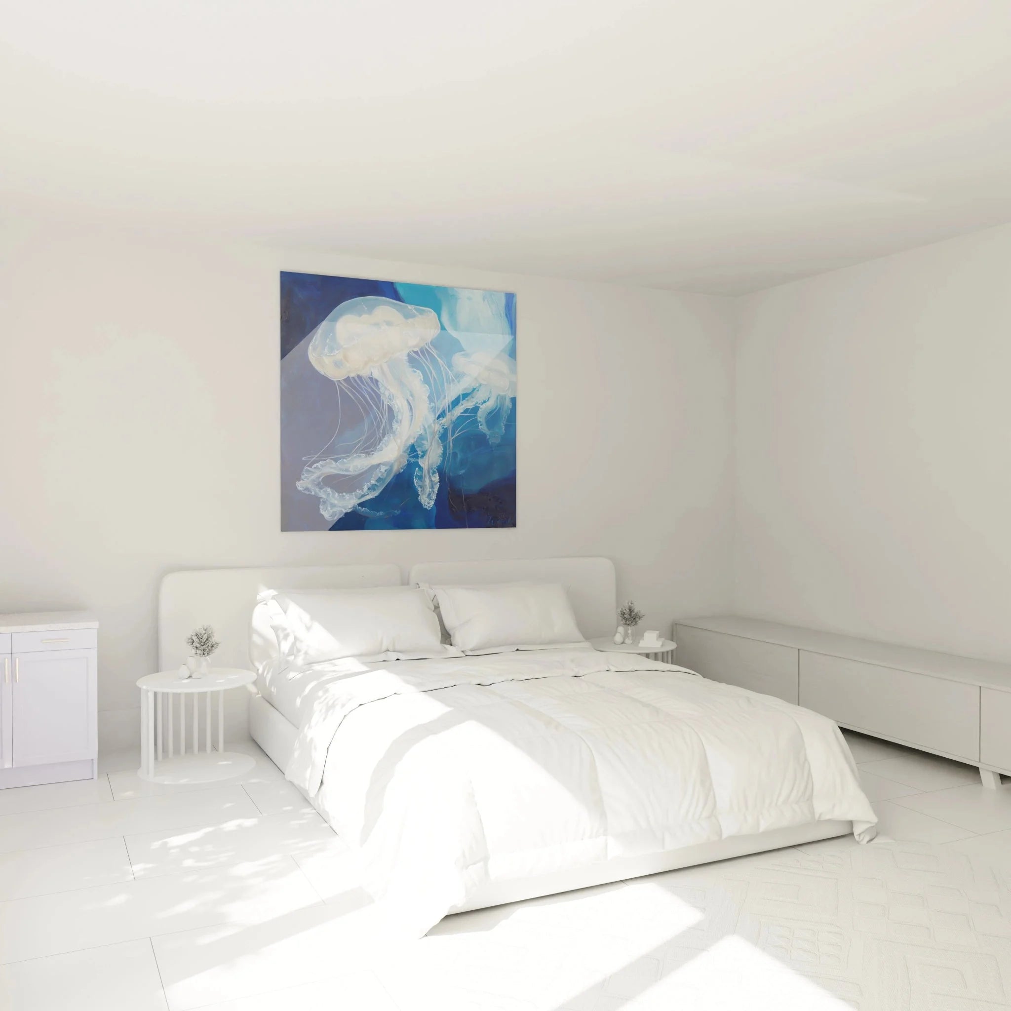 Quallen Wandbild XXL in modernem Schlafzimmer, blaue Meereskunst als beruhigende Wanddekoration über Bett