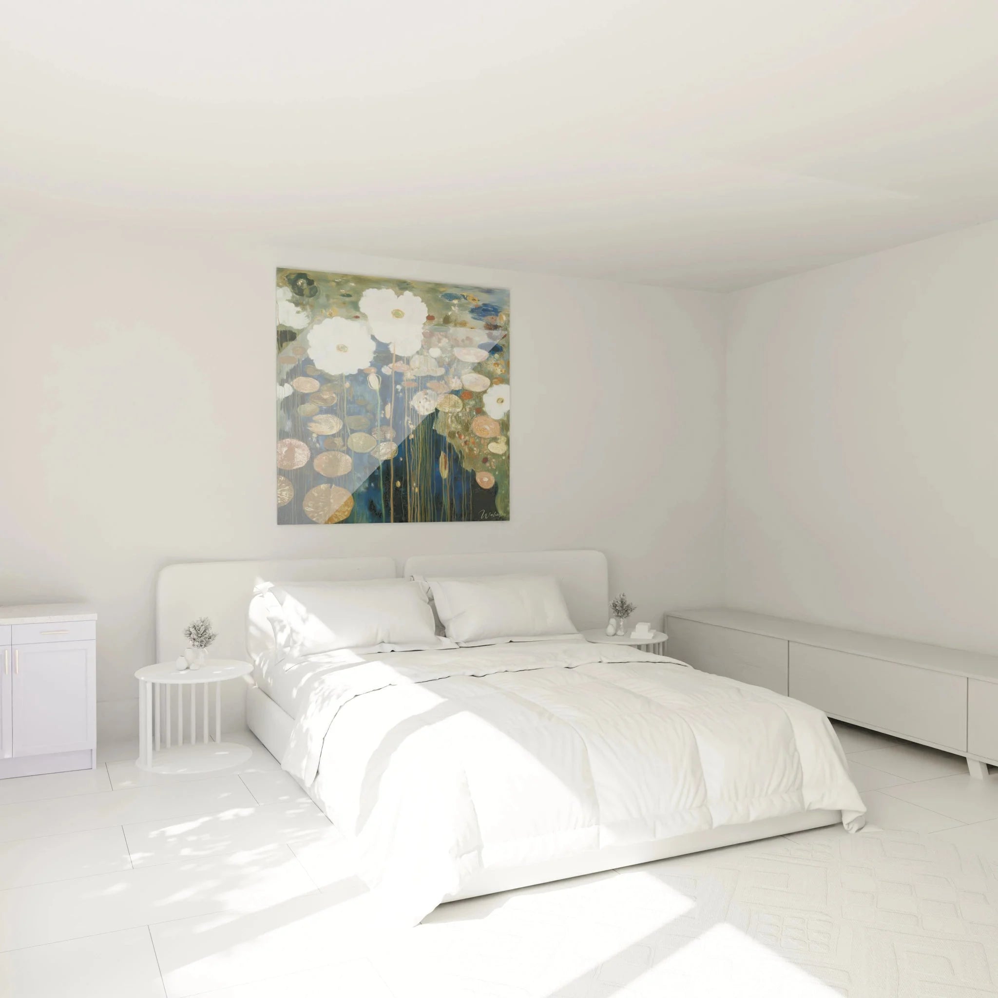 Schlafzimmer Dekoration mit symbolistischem Seerosen Wandbild in erdigen Farbtönen und weißen Blüten