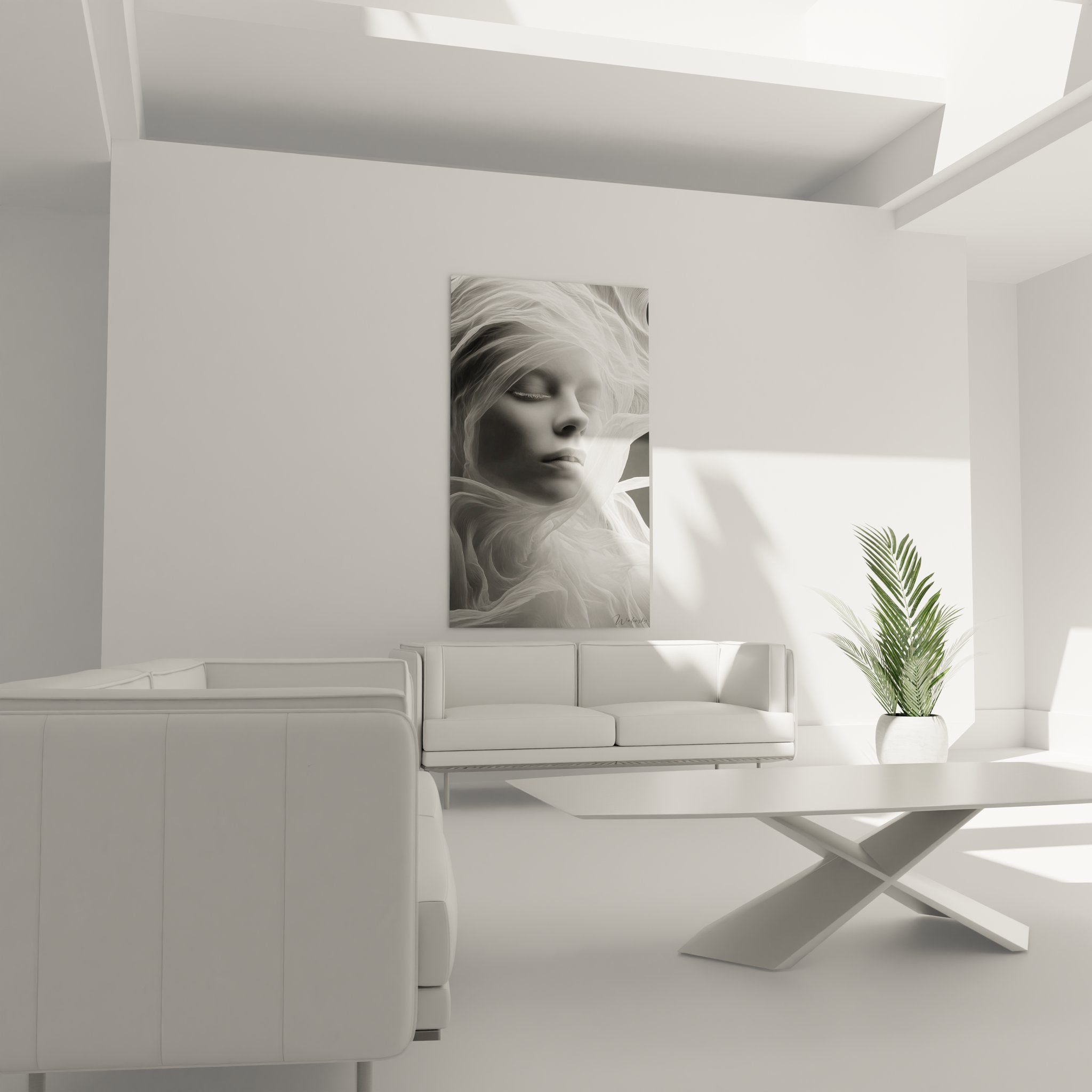 Nahaufnahme des Frauenportrait Wandbildes mit detaillierten Federn in schwarz-weiß Darstellung