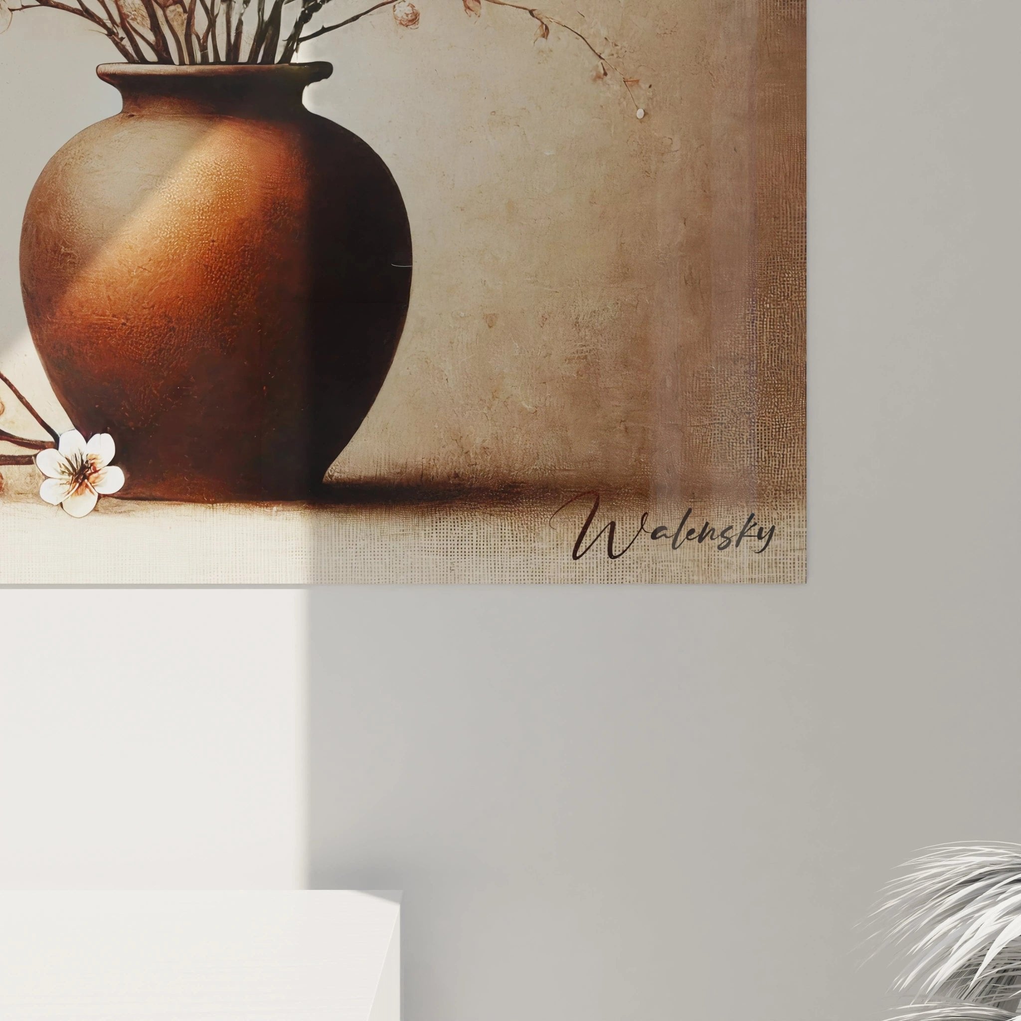 Gesamtansicht des Zen Wandbildes mit Kirschblüten-Vase in warmen Erdtönen für Meditation