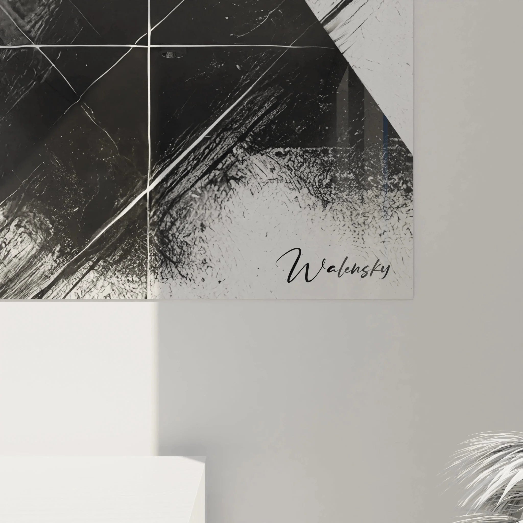 Wandbild abstrakte Kunst Gesamtansicht mit dynamischen Pinselzügen, moderne schwarz-weiß Wandgestaltung