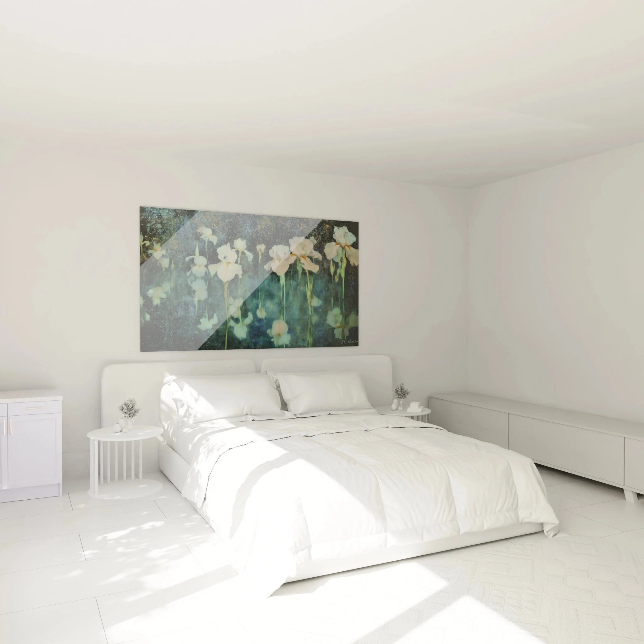 Wandbild Iris Blüten symbolistisch im Schlafzimmer mit eleganter Wandgestaltung