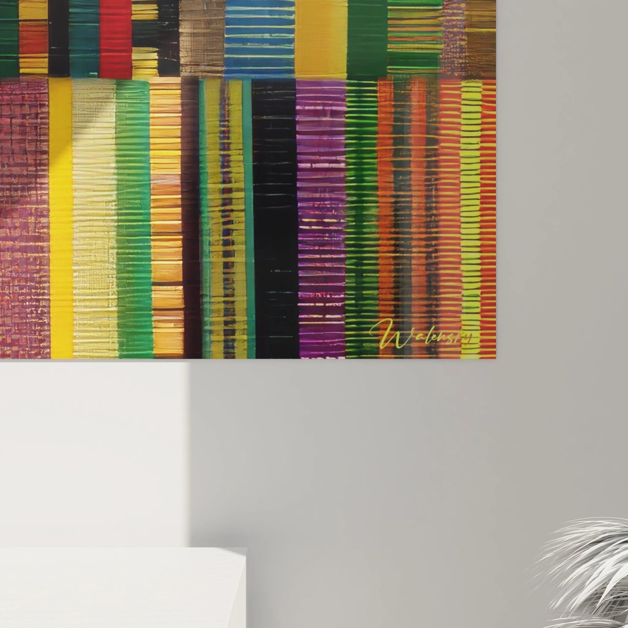 Gesamtansicht des Wandbildes mit afrikanischen Textilstreifen in verschiedenen Kente-Farbkombinationen