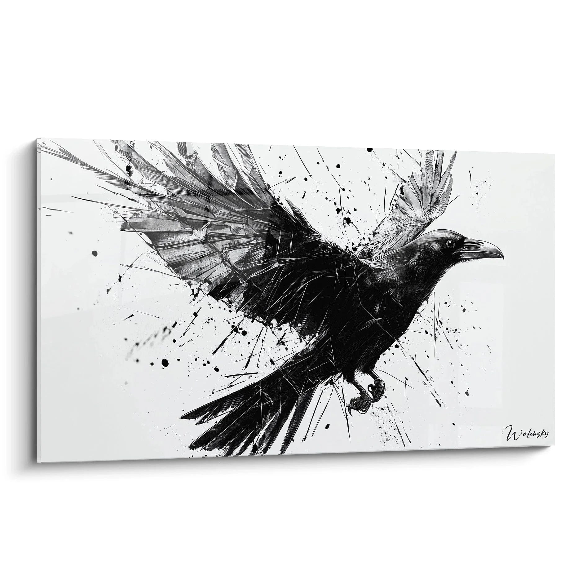 Dynamisches Wandbild fliegender Rabe in schwarz-weiß mit expressiven Pinselstrichen