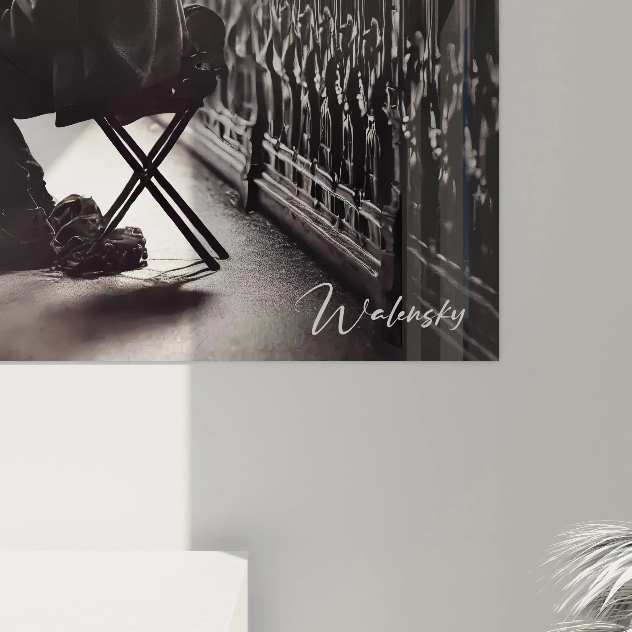 Gesamtansicht Wandbild Straßenmusiker XXL, komplette Brückenszene schwarz-weiß, urbane Kunstfotografie