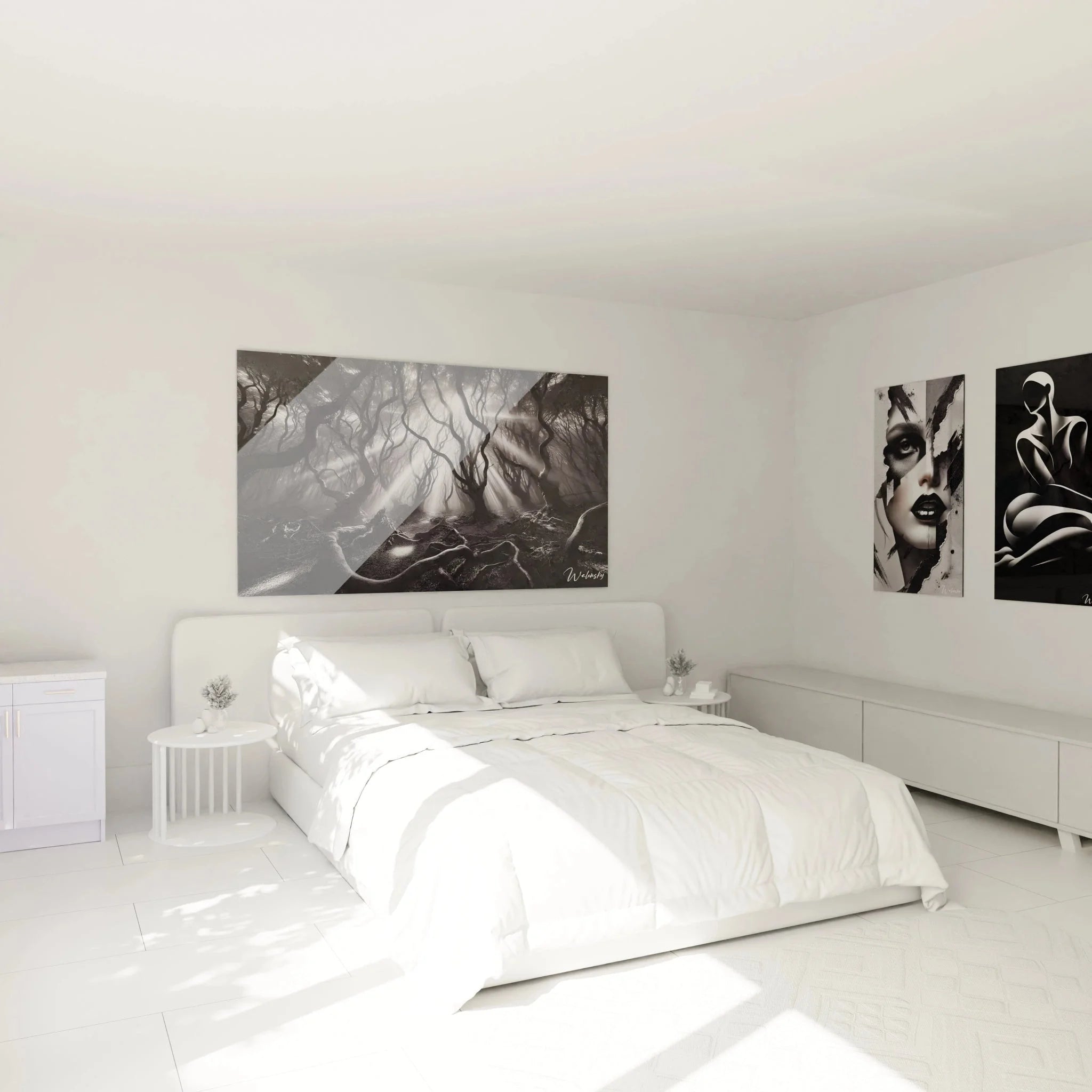 Wandbild mystischer Wald in Schlafzimmer-Ambiente, schwarz-weiße Nebel-Landschaft als Wanddekoration
