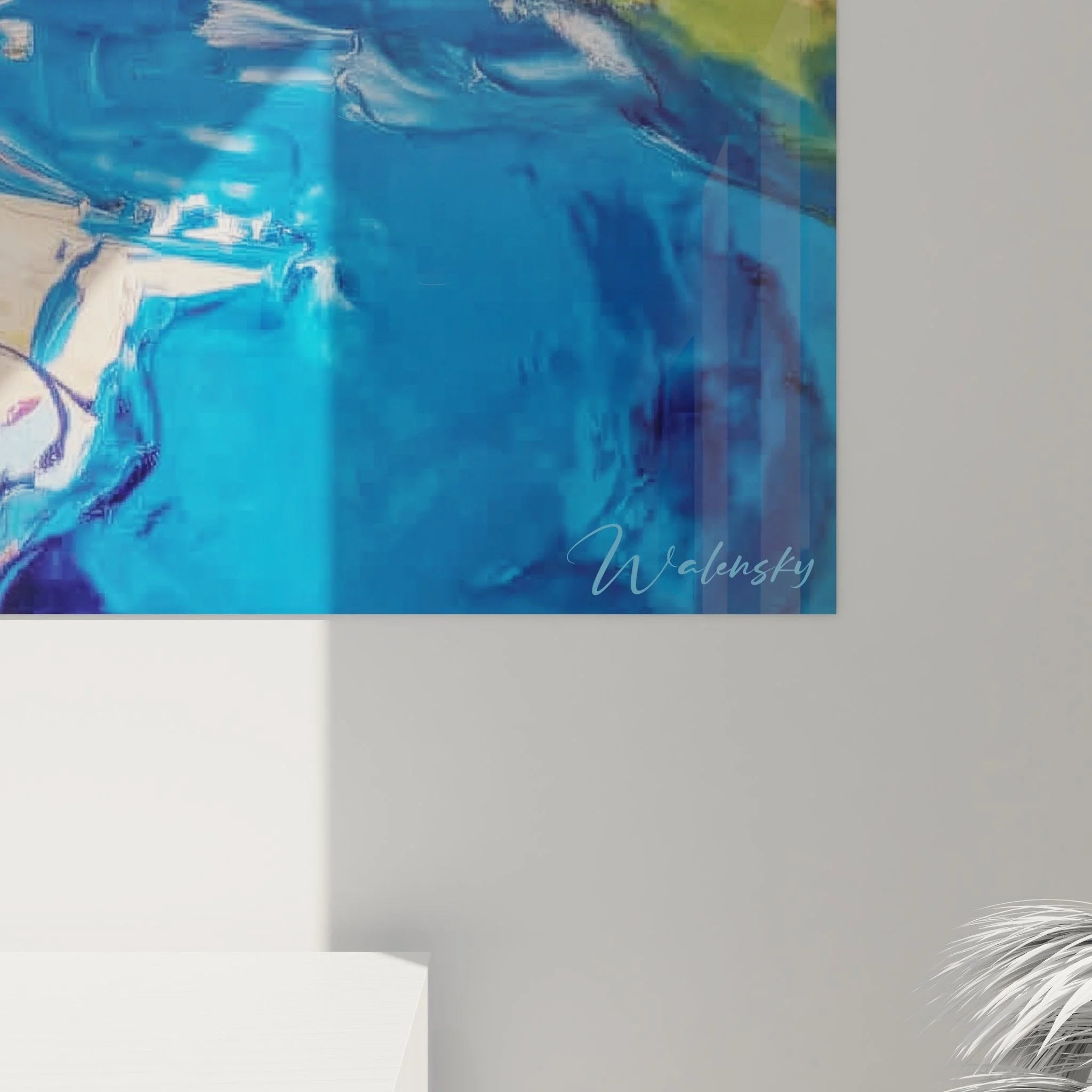 Gesamtansicht Wandbild Wasserfall Edition mit abstrakter Berglandschaft und blauer Farbpalette