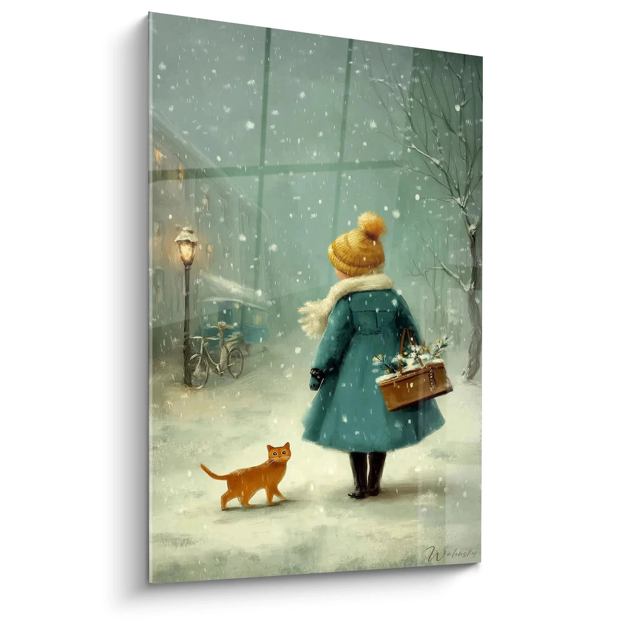 Wandbild Winterspaziergang: Frau in türkisem Mantel mit orangefarbener Katze im fallenden Schnee