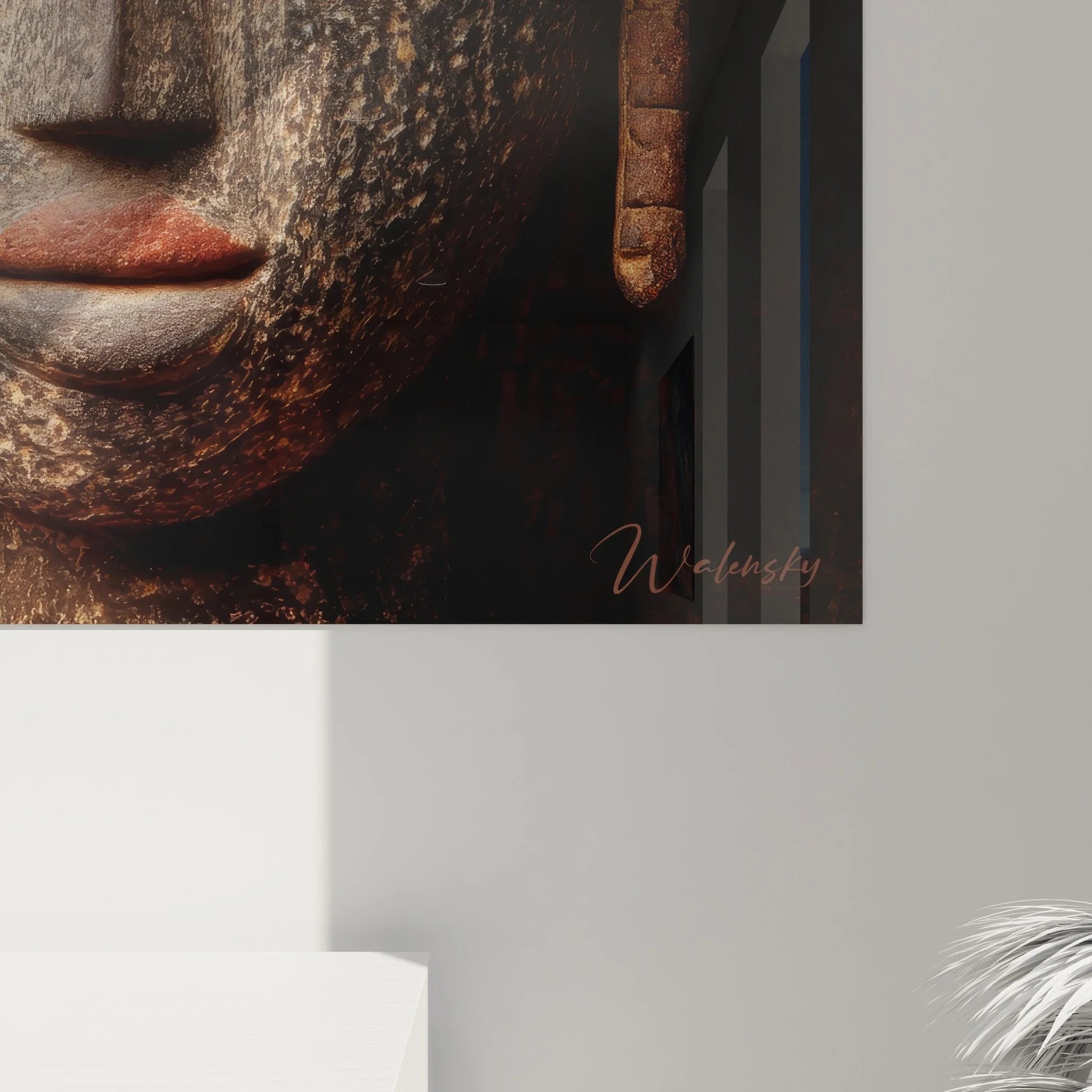 Gesamtansicht des großformatigen Wandbildes mit traditionellen afrikanischen Stammesmasken