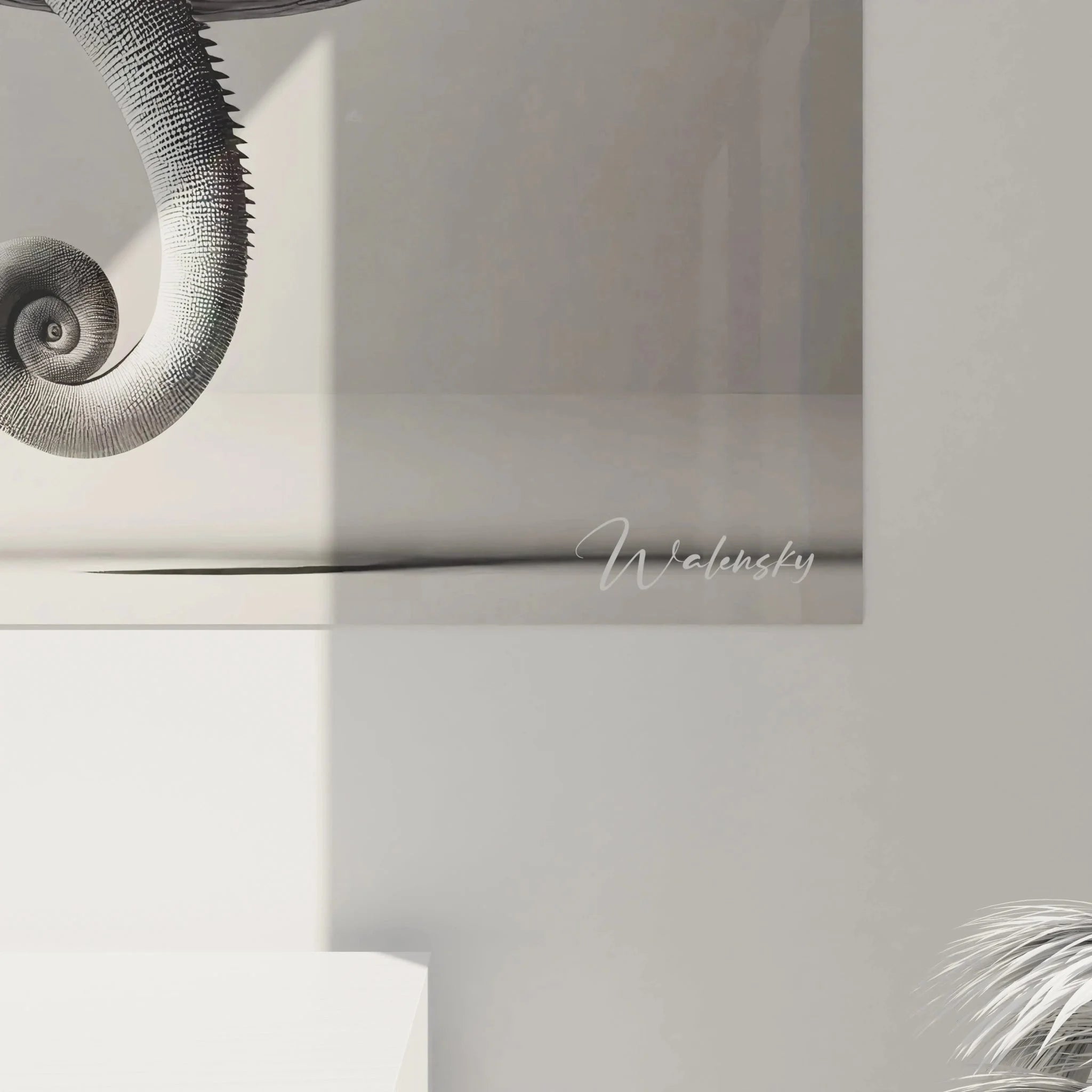 Gesamtansicht Wandbild Chamäleon schwarz-weiß auf Leinwand mit Rahmen als moderne Tierfotografie Kunstwerk