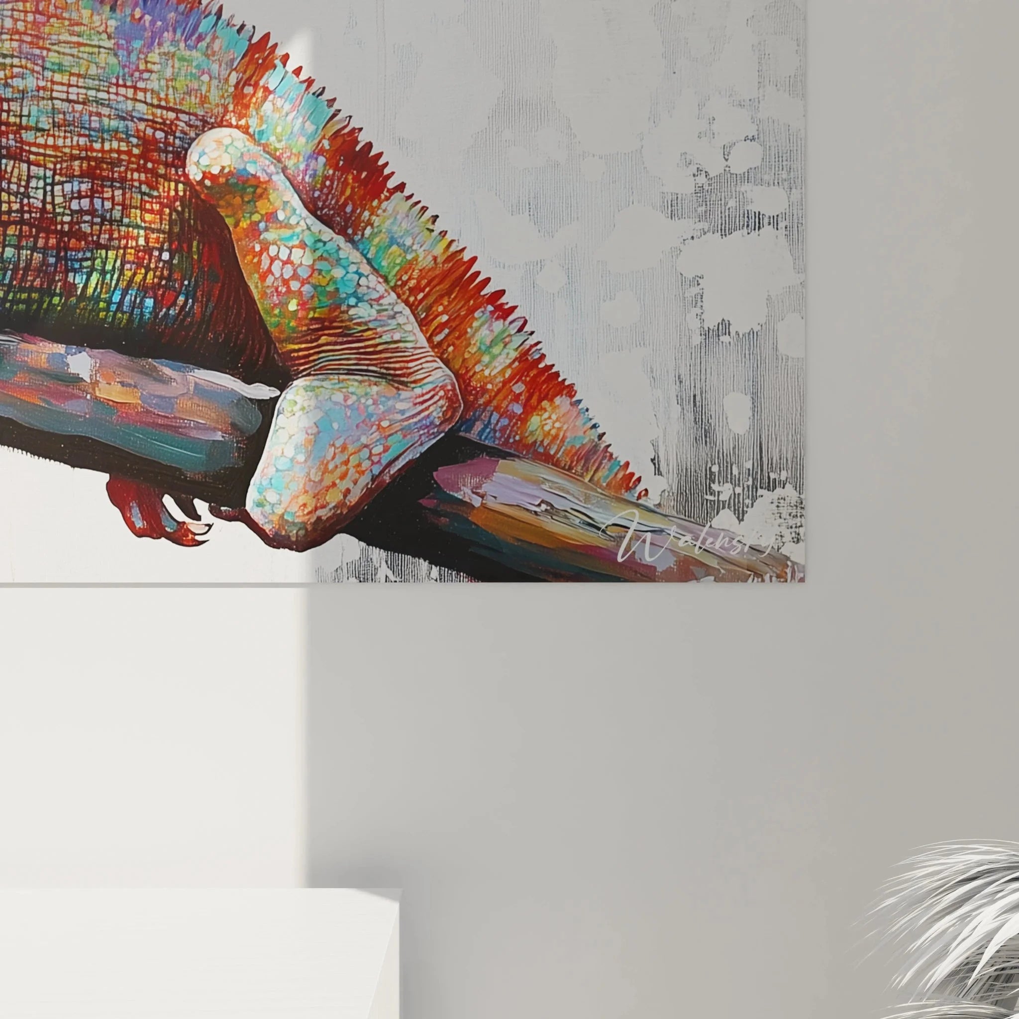 Gesamtansicht farbenprächtiges Chamäleon Wandbild auf neutralem Hintergrund, Edition Chamäleon