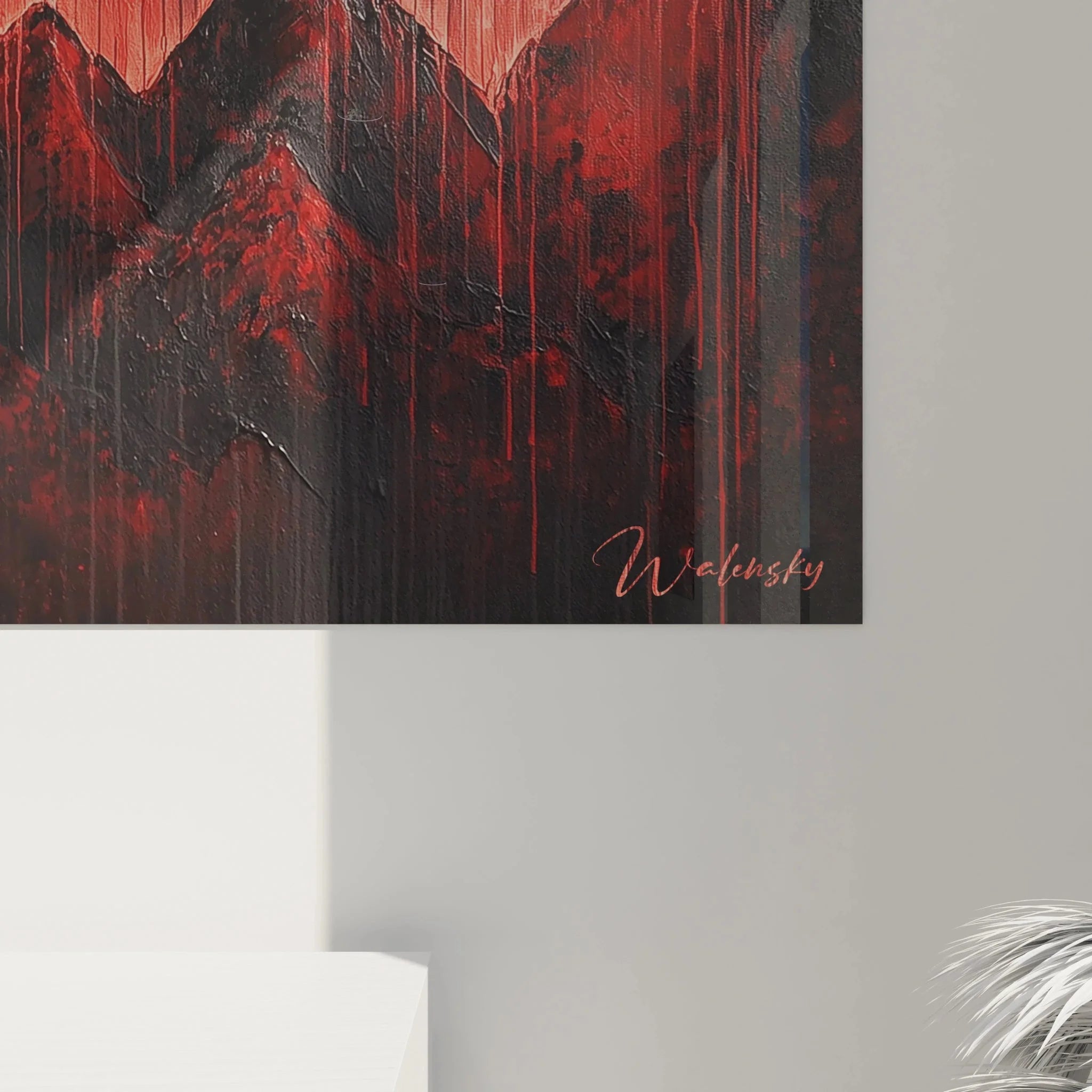 Gesamtansicht des XXL Wandbildes mit brennender Berglandschaft in dramatischer Farbgebung