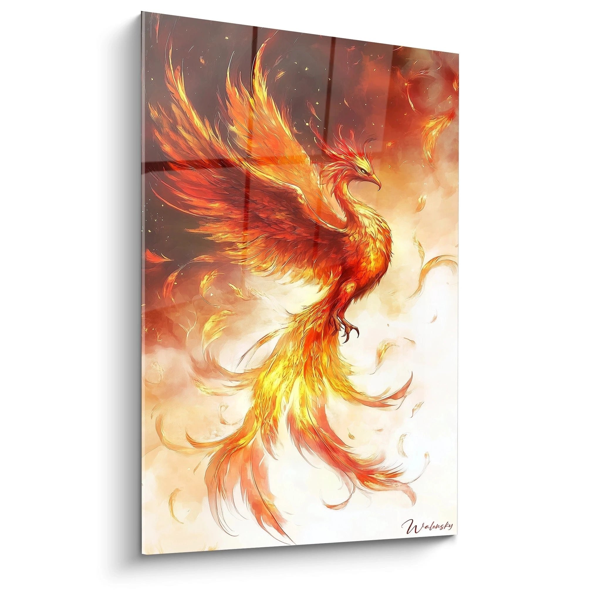 Majestätischer Phoenix mit ausgebreiteten Flügeln steigt aus leuchtenden Flammen empor in warmen Rottönen