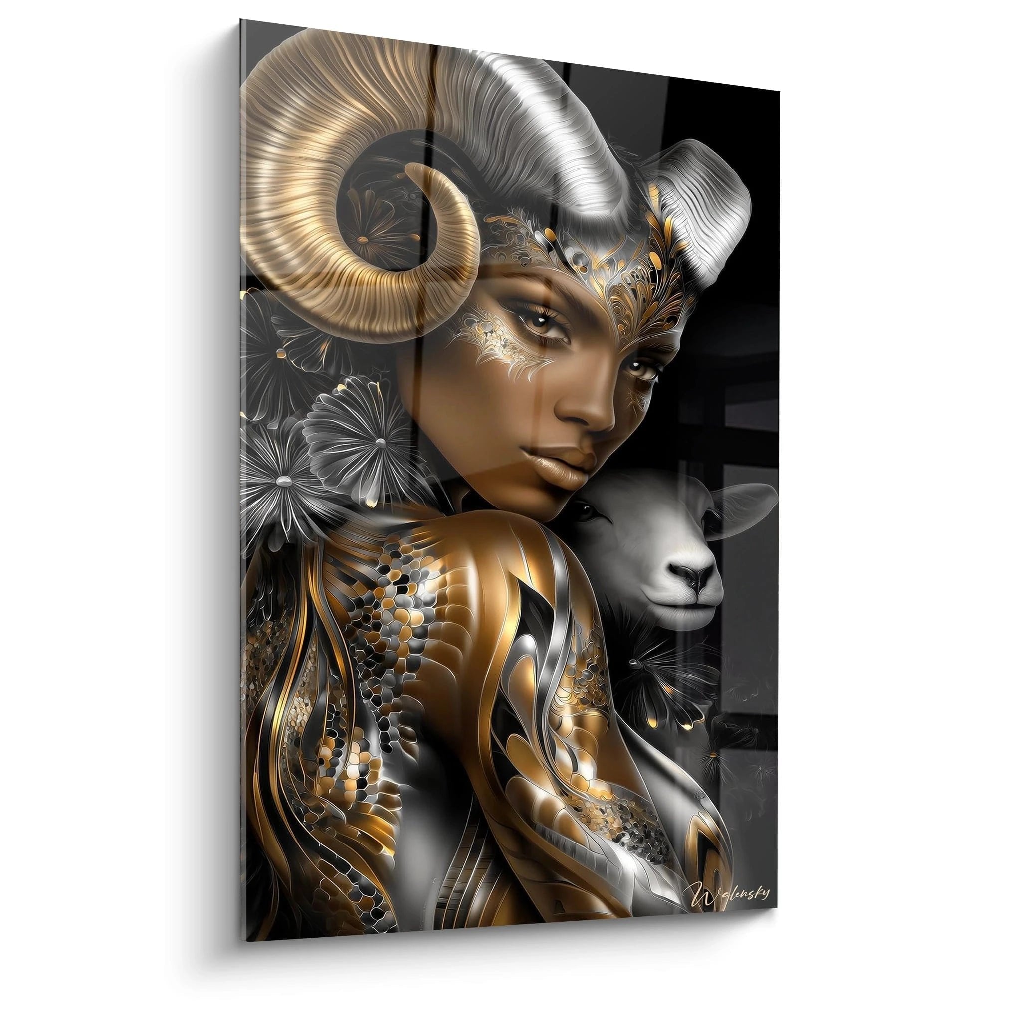 Wandbild mystische Widder-Göttin mit goldenen Hörnern und Ornamenten auf schwarzem Hintergrund