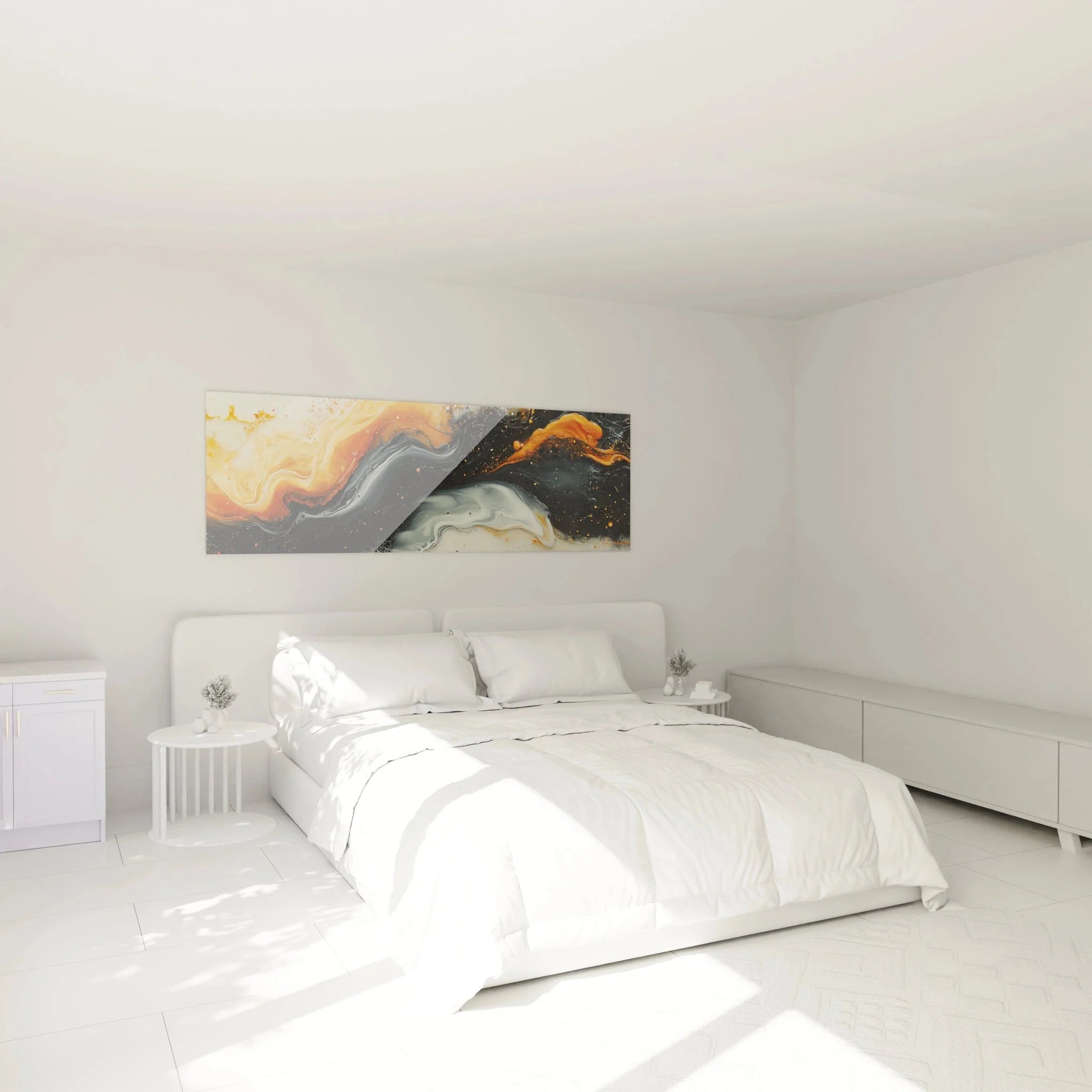 Abstrakte Wanddekoration mit goldenen Akzenten im Schlafzimmer - elegante Raumgestaltung