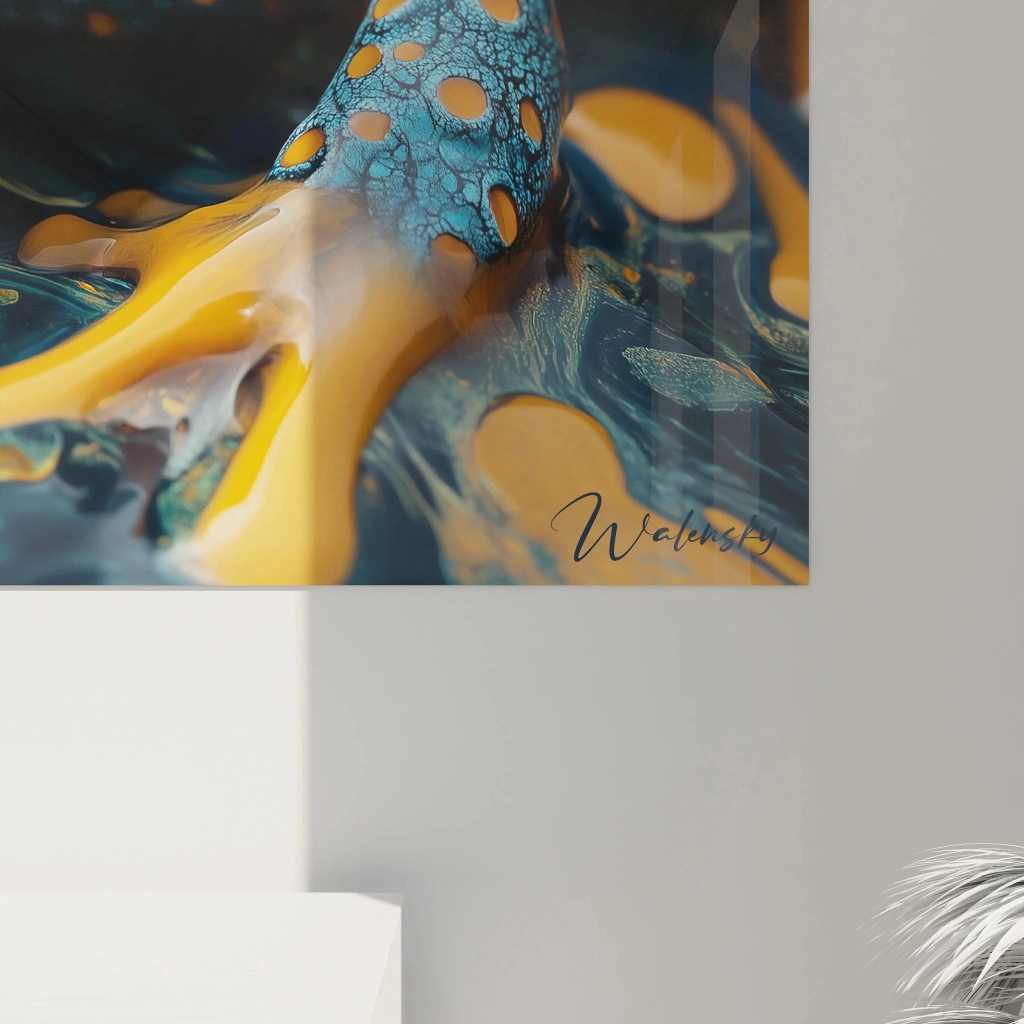 Gesamtansicht mystisches Gecko Wandbild mit dynamischen Wasserelementen in türkis-orange Farbpalette