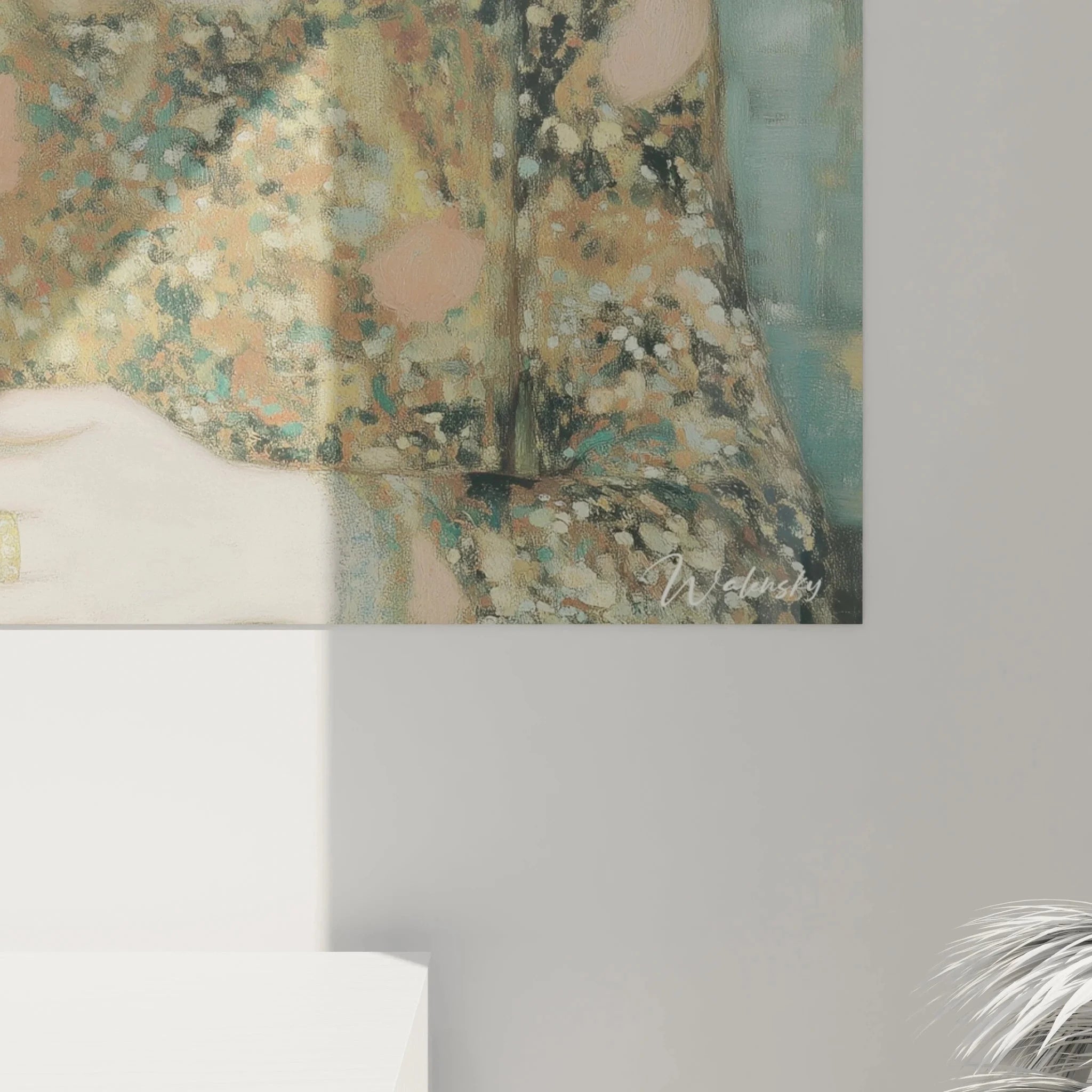 Gesamtansicht symbolistisches Frauenportrait Wandbild mit melancholischer Ausstrahlung und ornamentaler Kleidung