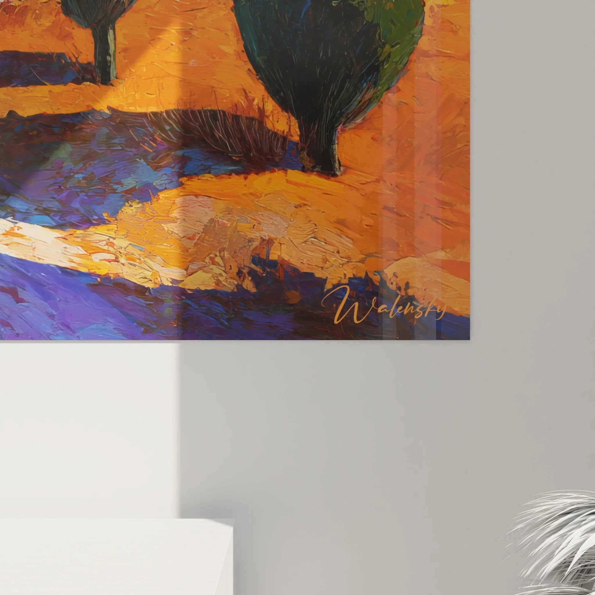 Gesamtansicht mediterranes Landschaftswandbild mit toskanischem Dorf, Feldweg und charakteristischen Zypressen