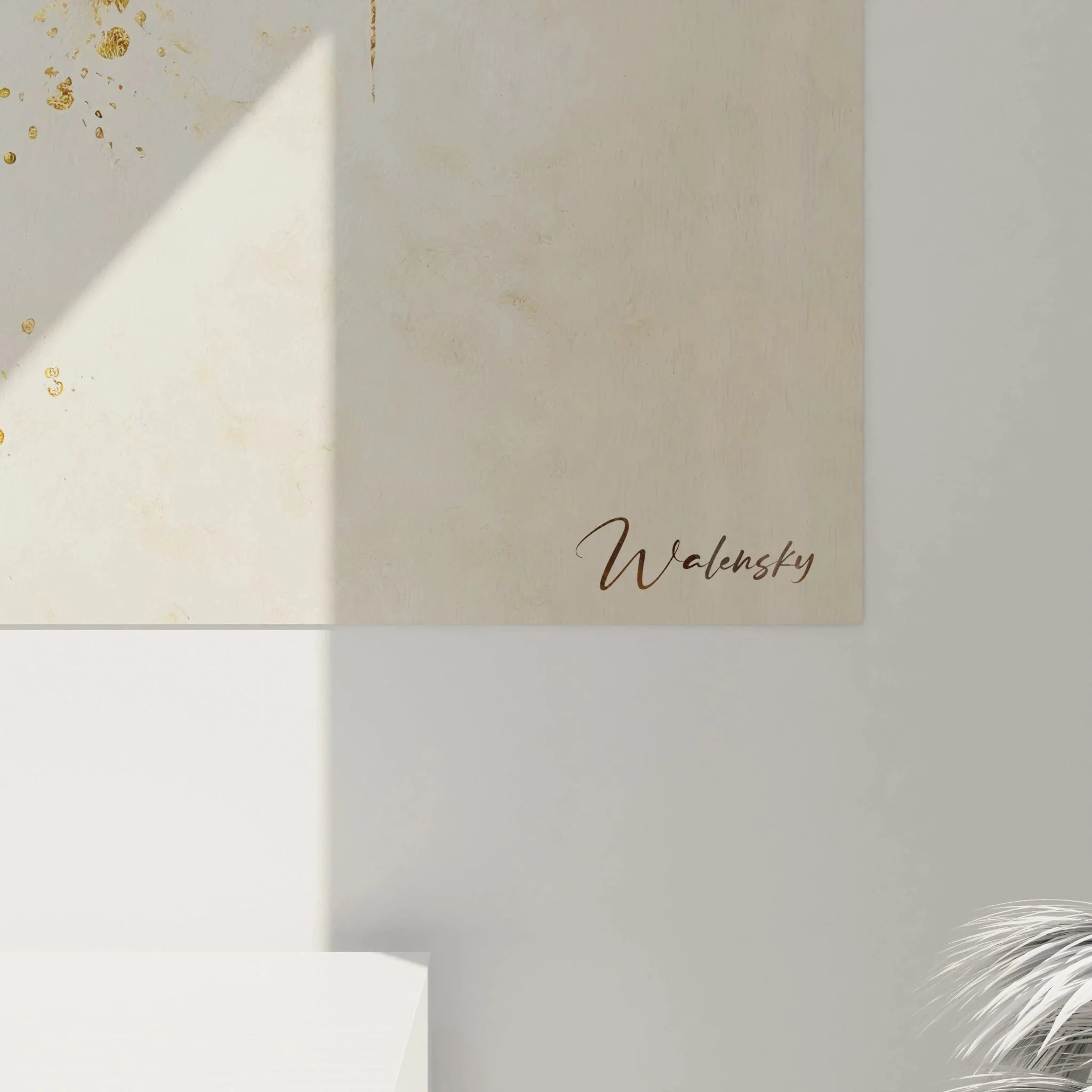 Gibbon Wandbild Gesamtansicht - moderne Tierdekoration in goldener Farbpalette