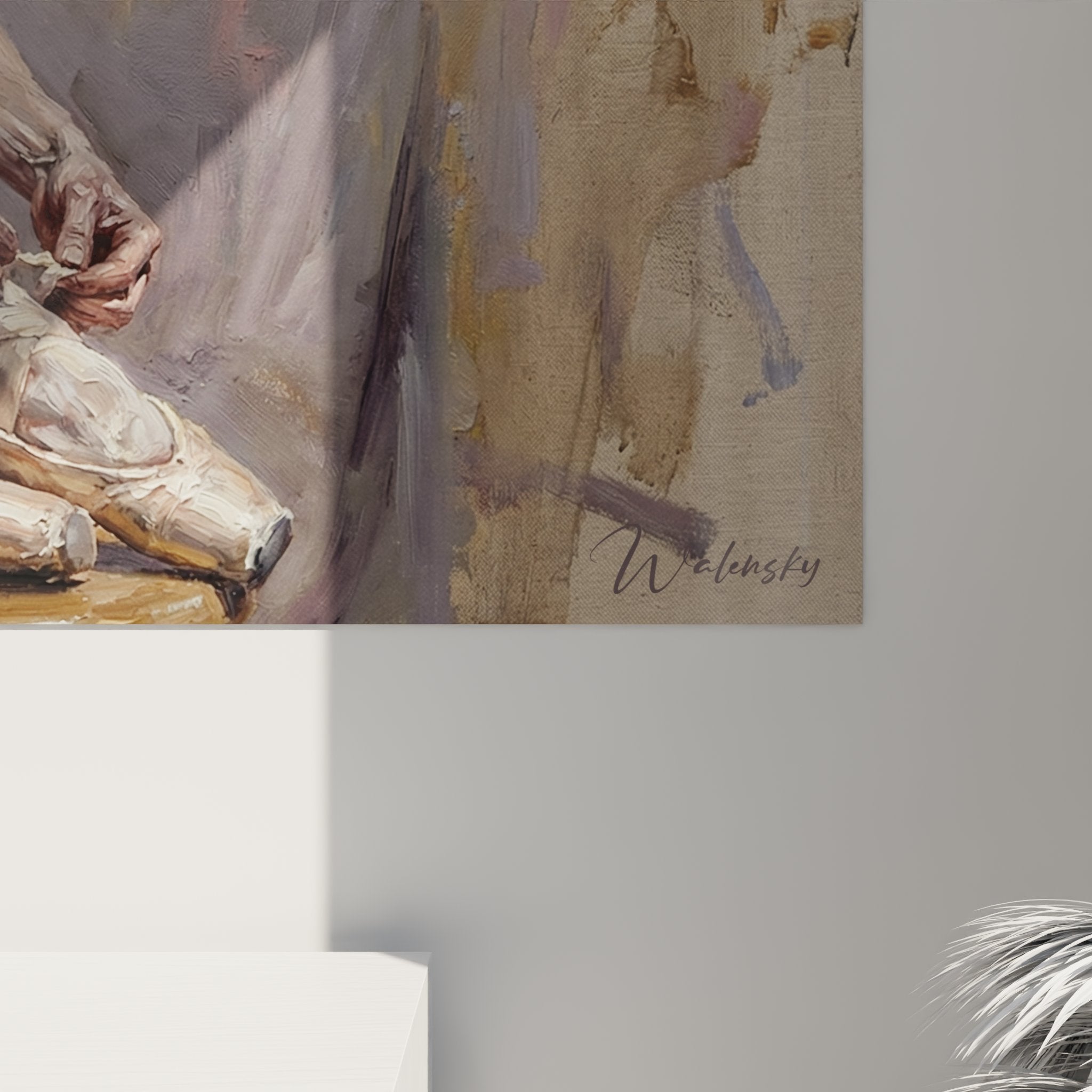 Gesamtansicht des Ballerina Wandbildes mit violettem Tutu und Spitzenschuhen in künstlerischer Darstellung