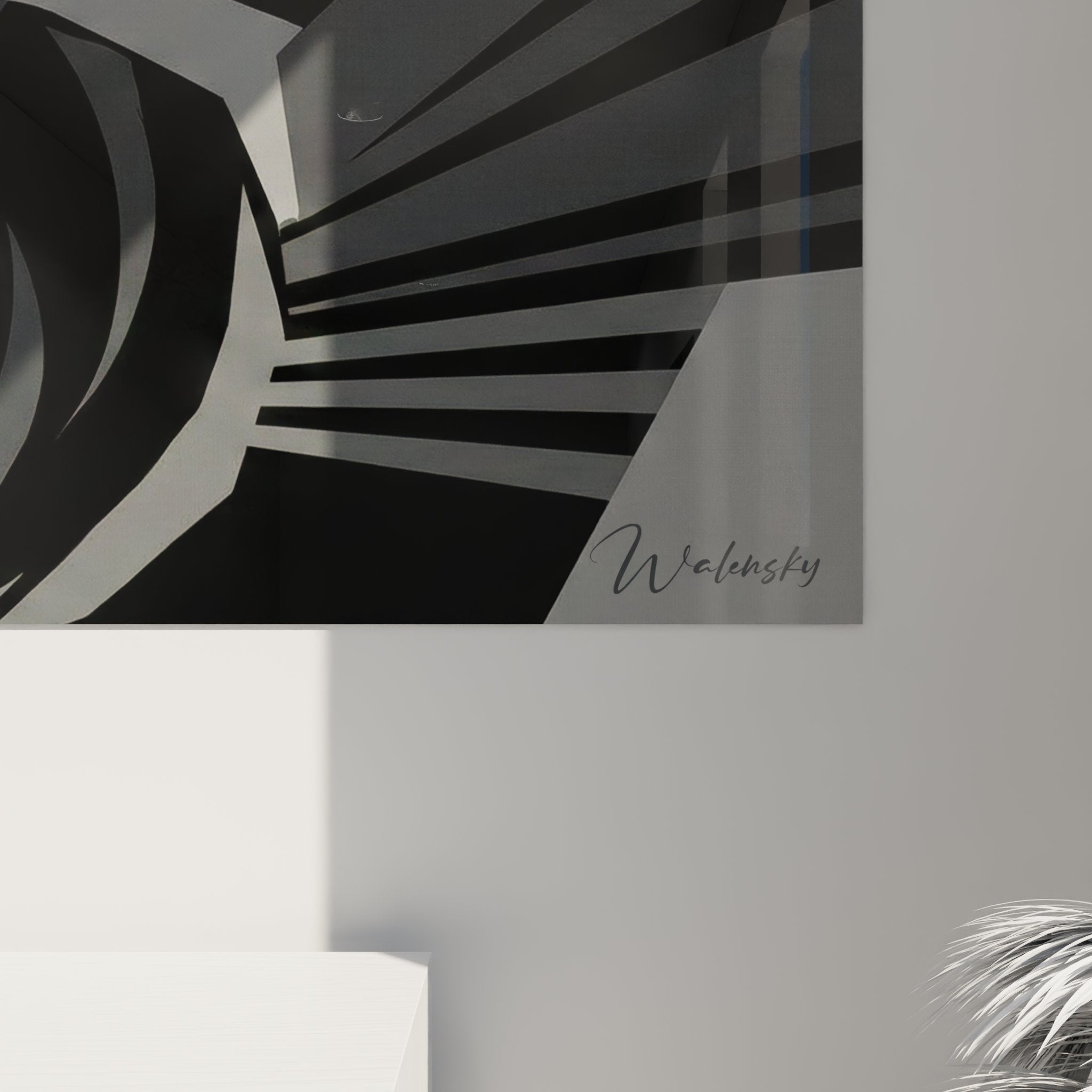 Gesamtansicht des abstrakten Kletterer Wandbildes - Spiralförmige Architektur in Grautönen mit orange Sportlerfigur