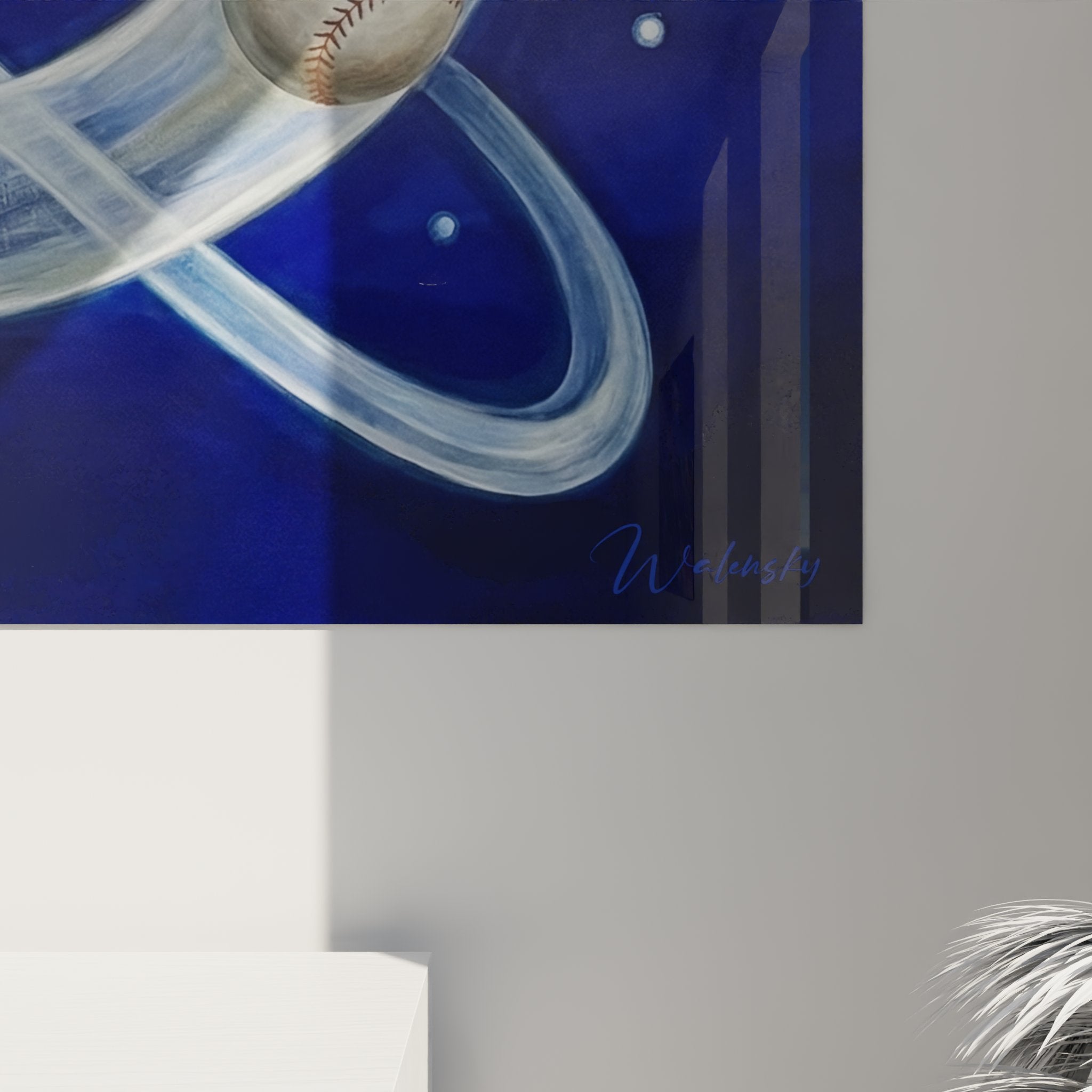 Gesamtansicht des Baseball Kosmos Wandbildes mit blauen Sternen und dynamischen Ballbahnen im Raum