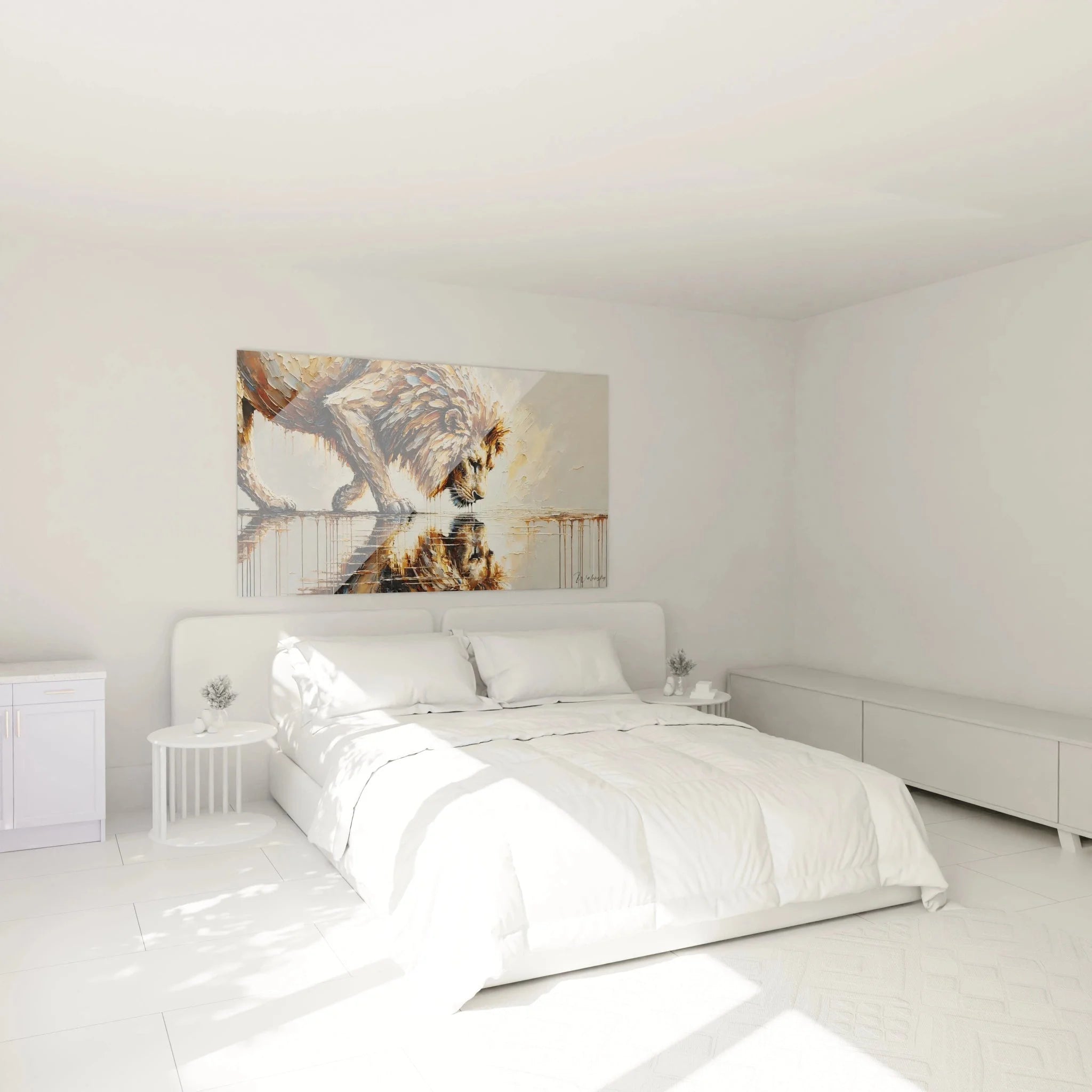 Löwen Wandbild XXL in Schlafzimmer-Ambiente mit majestätischem Löwen am Wasserloch