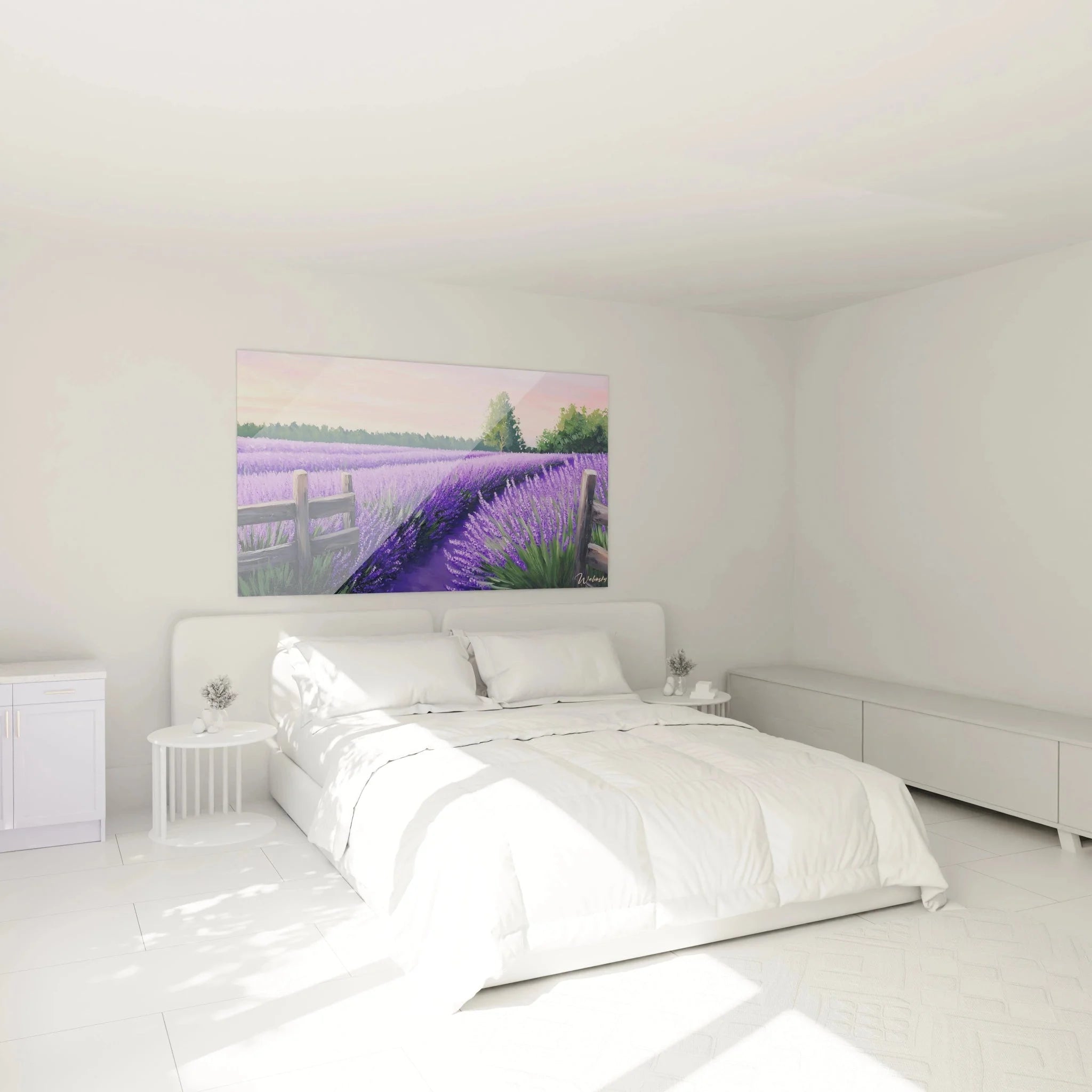 Schlafzimmer Wanddeko Lavendelfeld Provence mit rustikalem Holzzaun, beruhigende violette Farbtöne