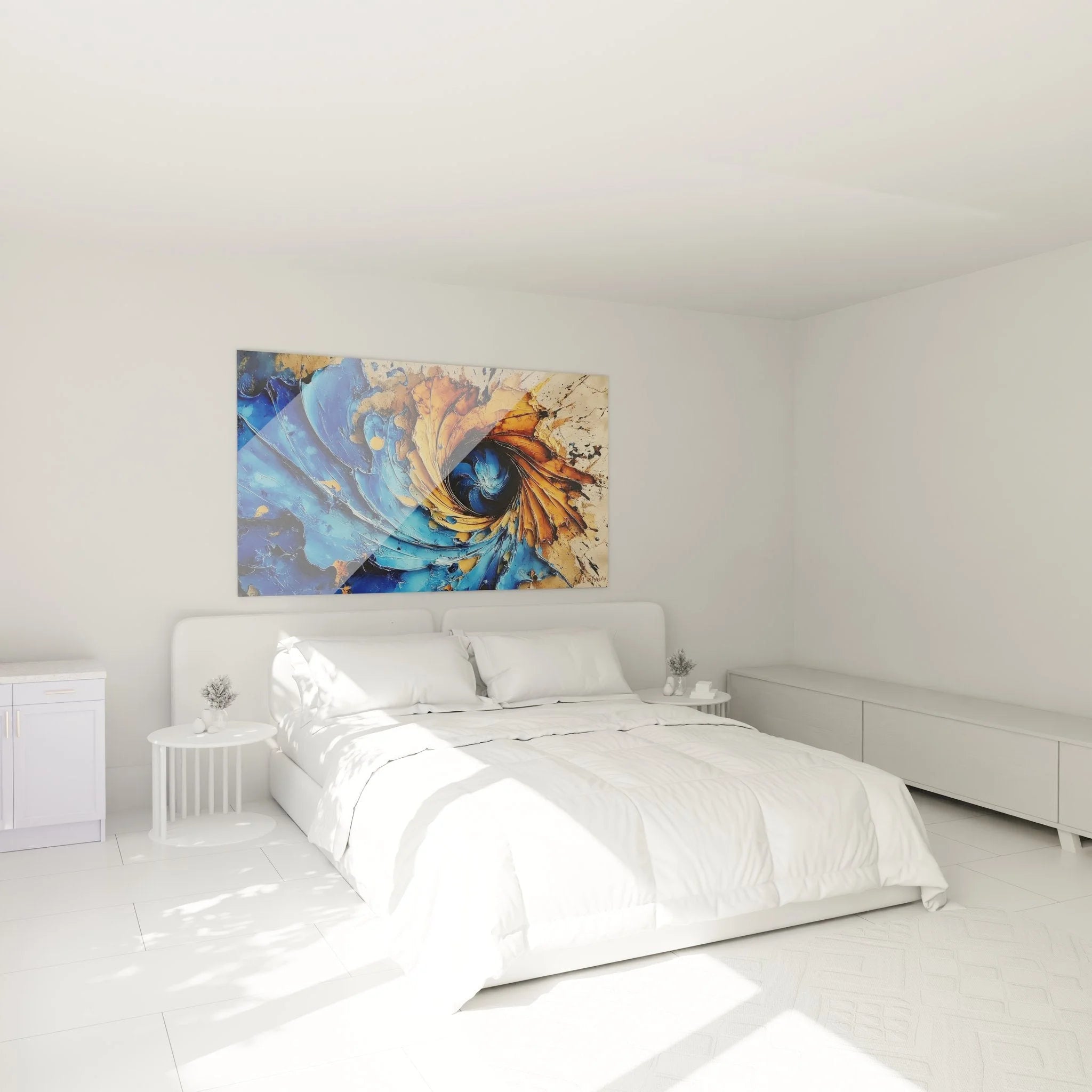 Spiralwirbel Wandbild in Schlafzimmer Ambiente, blaue und orange abstrakte Spiralkunst als Dekoration