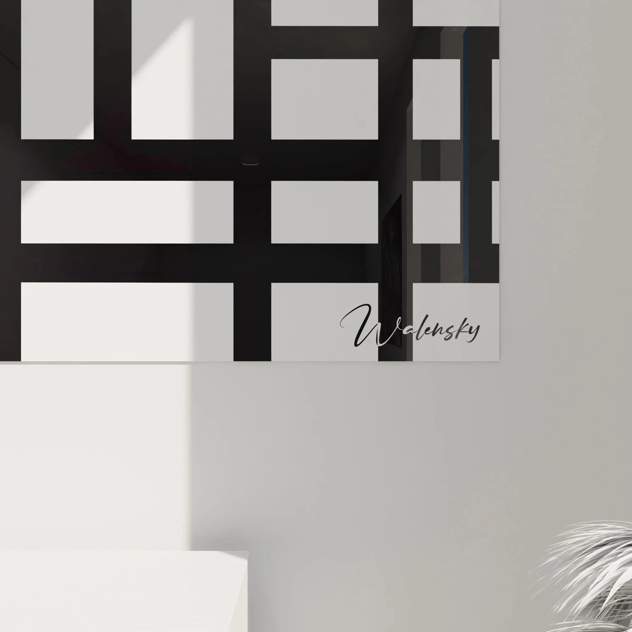 Gesamtansicht abstrakte Wanddekoration mit geometrischen Formen im minimalistischen Design