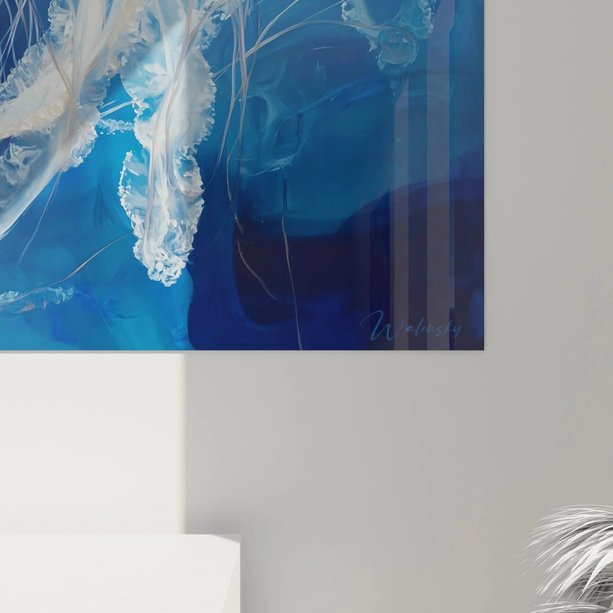 Gesamtansicht Wandbild Quallen Edition qualle, zwei schwimmende Medusen in verschiedenen Blautönen des Ozeans