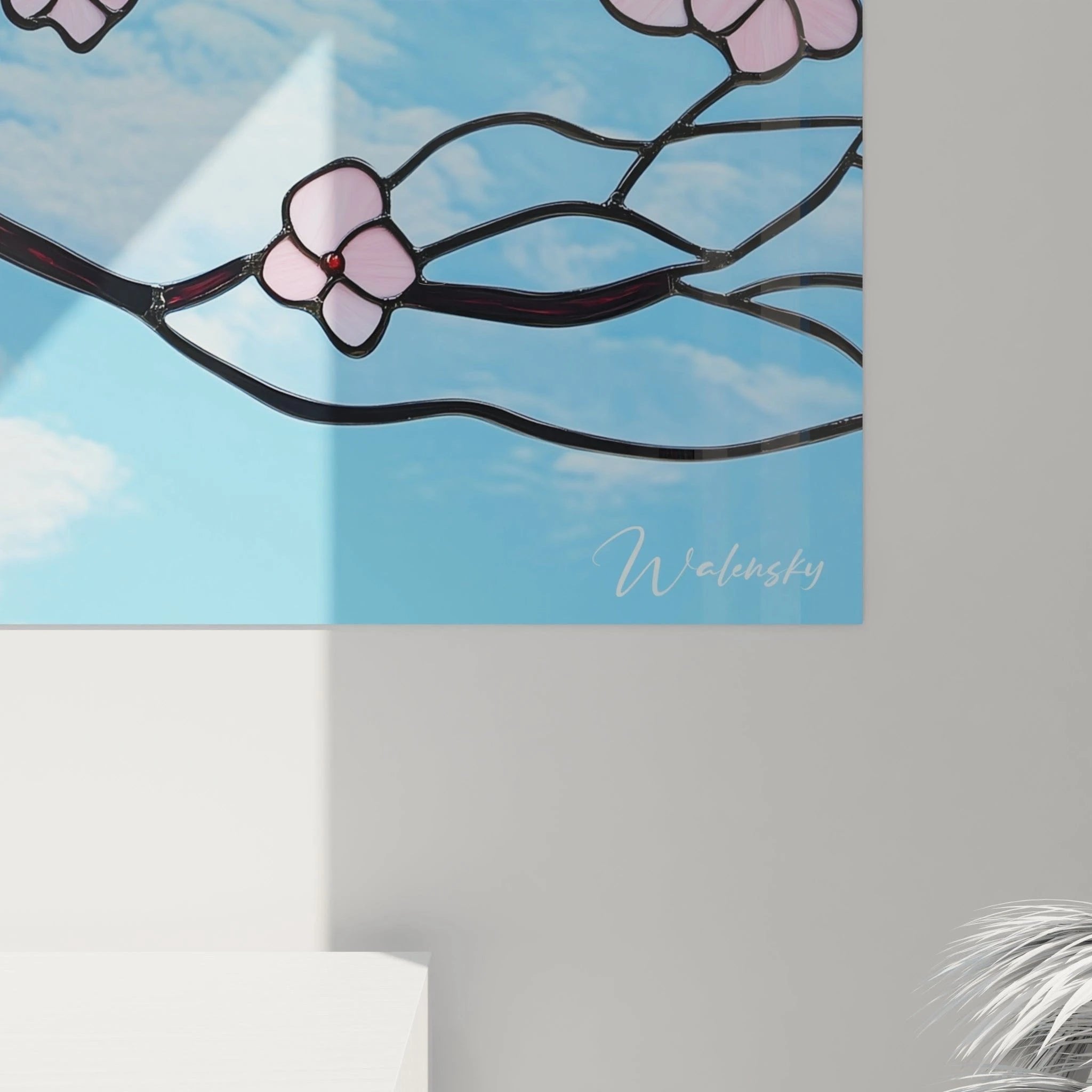 Gesamtansicht des Kirschblüten Wandbildes mit Glasmalerei-Optik und blauem Himmel