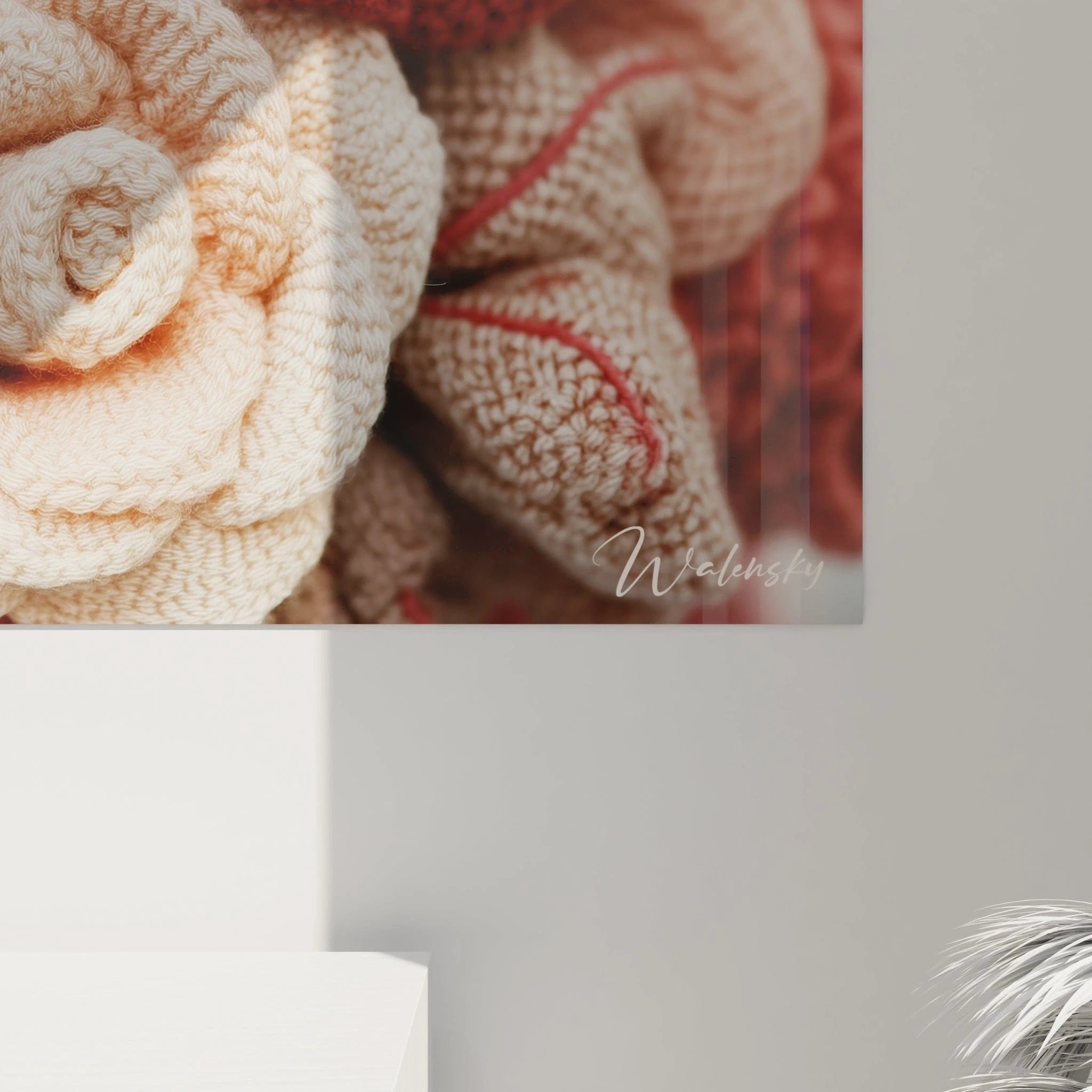 Gesamtansicht Wandbild gehäkelte Rosen, kunstvolle Häkeloptik Wanddekoration für Wohnräume