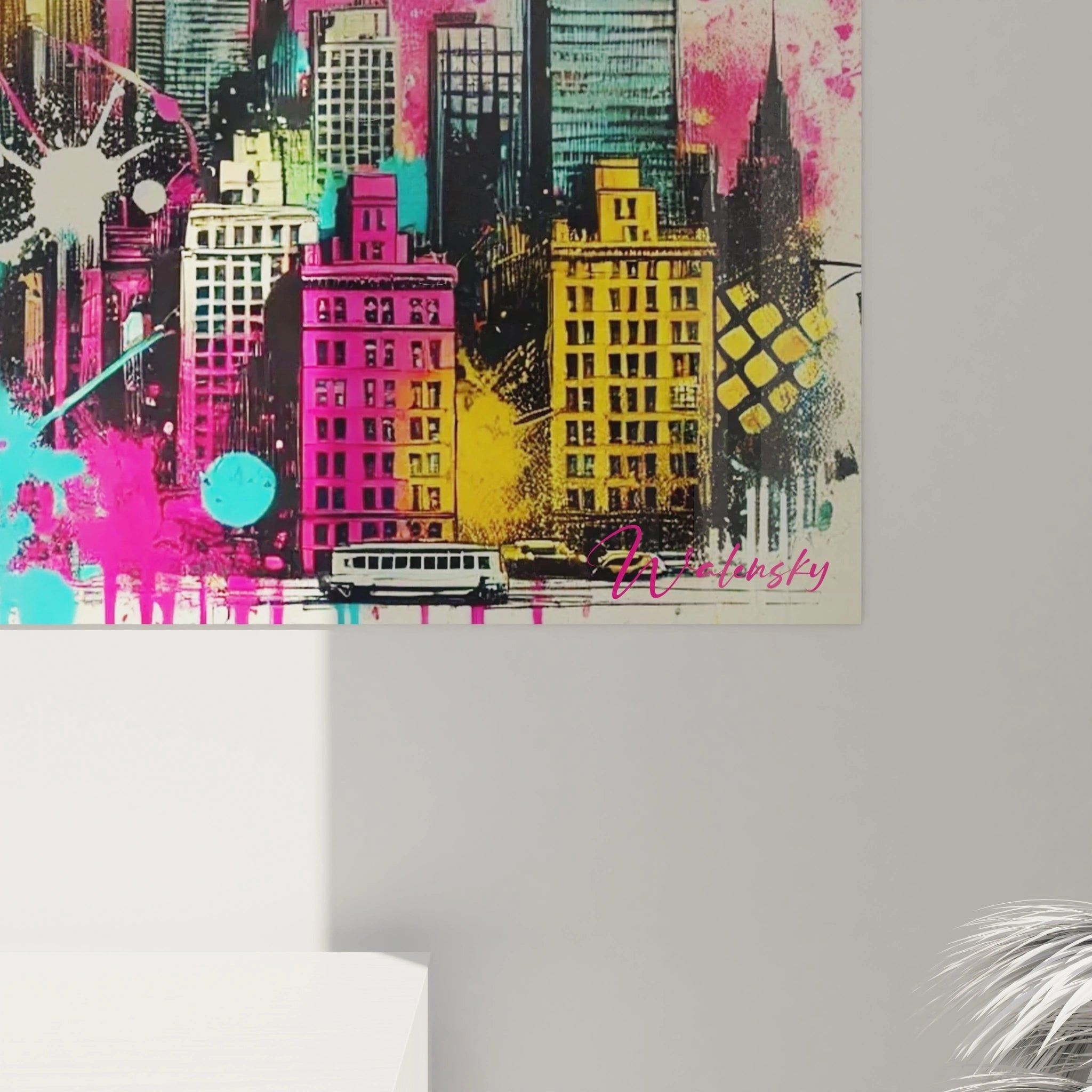 Gesamtansicht des urbanen Street Art Wandbildes New York mit dynamischen Farbelementen und Skyline