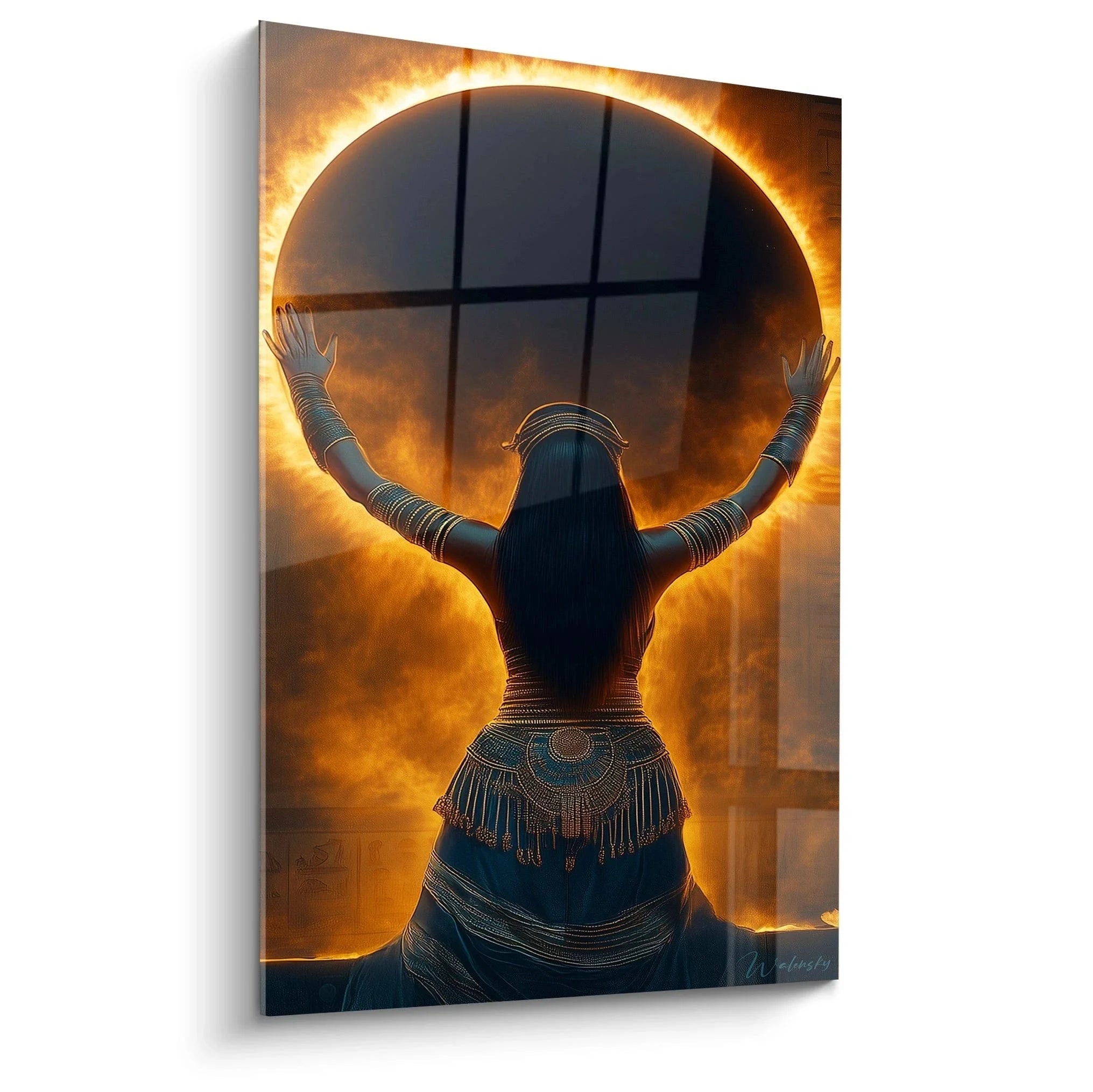 Wandbild ägyptische Göttin mit erhobenen Armen vor strahlendem Sonnenportal im antiken Tempel