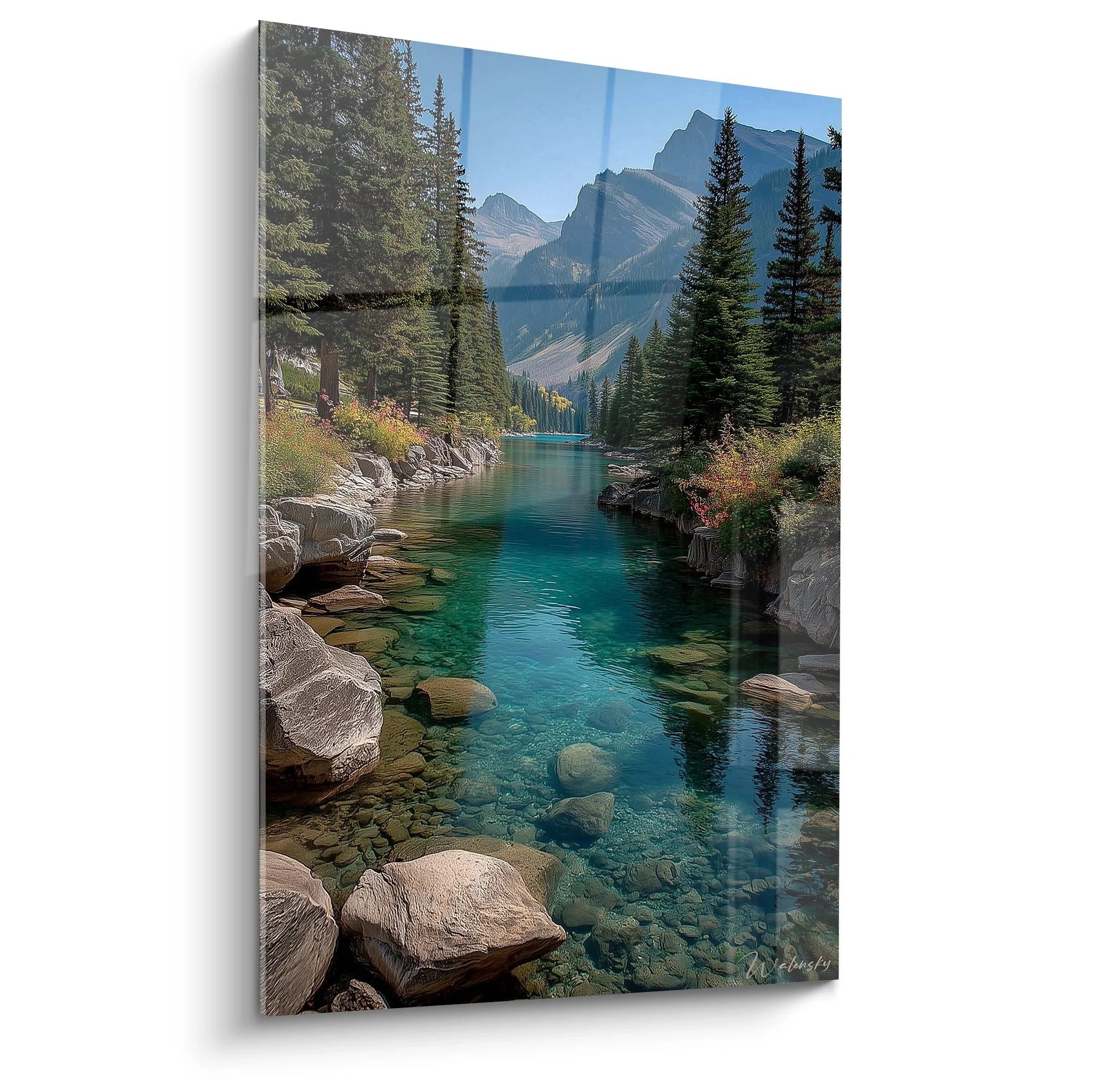 Wandbild kristallklarer Bergsee mit türkisblauem Wasser zwischen majestätischen Bergen und Nadelwäldern