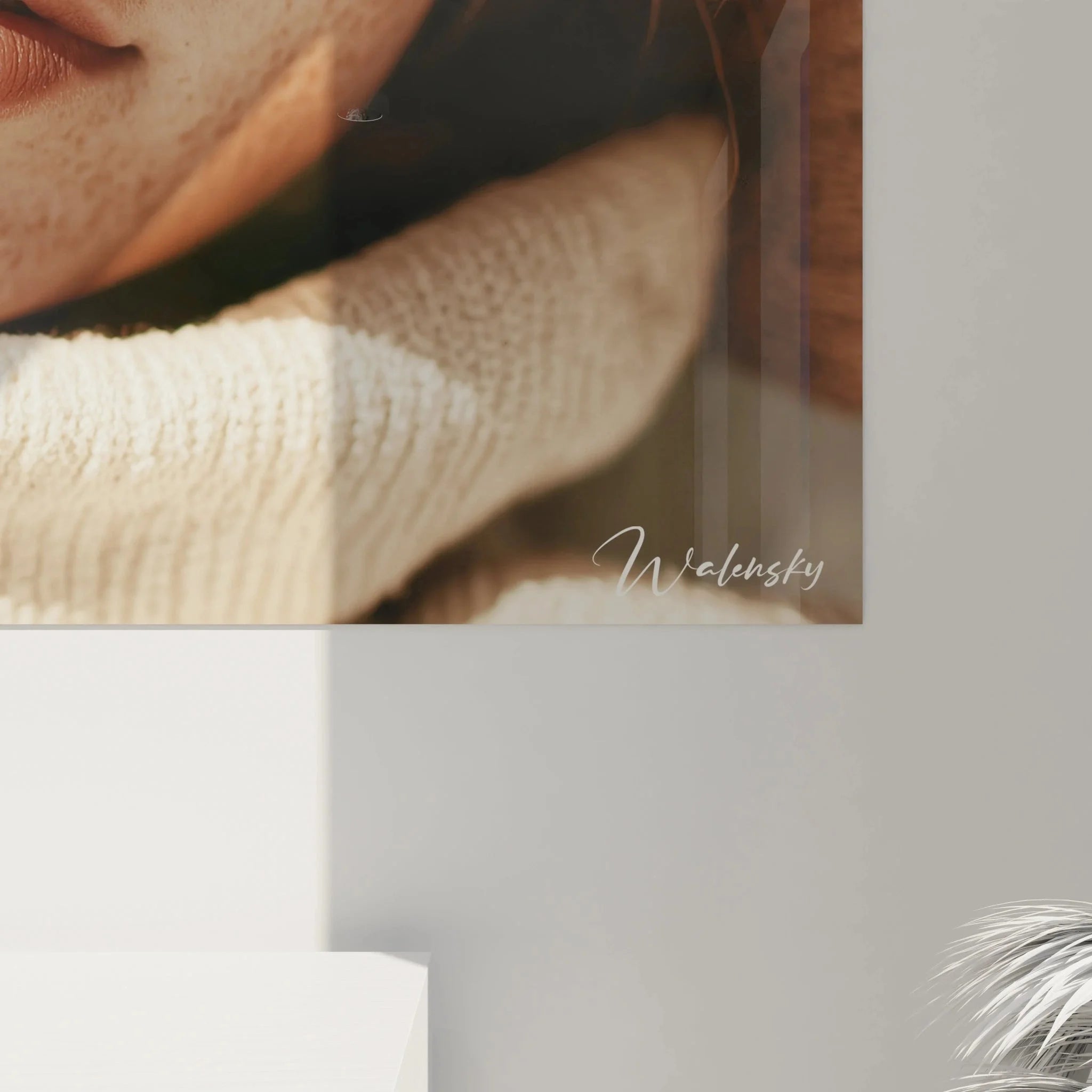 Gesamtansicht Wandbild Edition Sommer - Frau mit Gänseblümchen in warmen Beigetönen