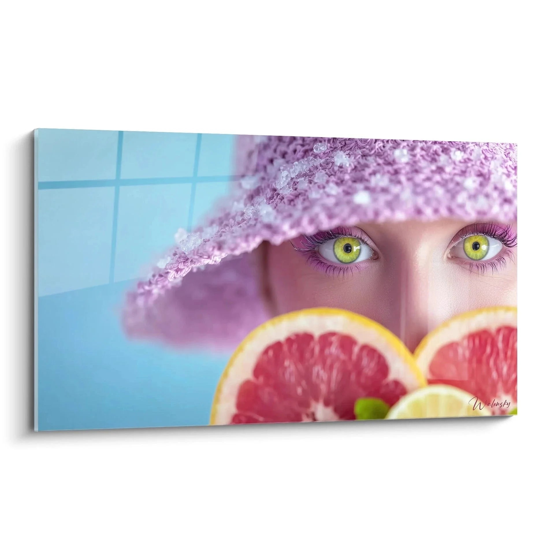 Wandbild Frau mit grünen Augen und Grapefruit Scheiben - Sommerliche Badezimmer Dekoration Edition Sommer